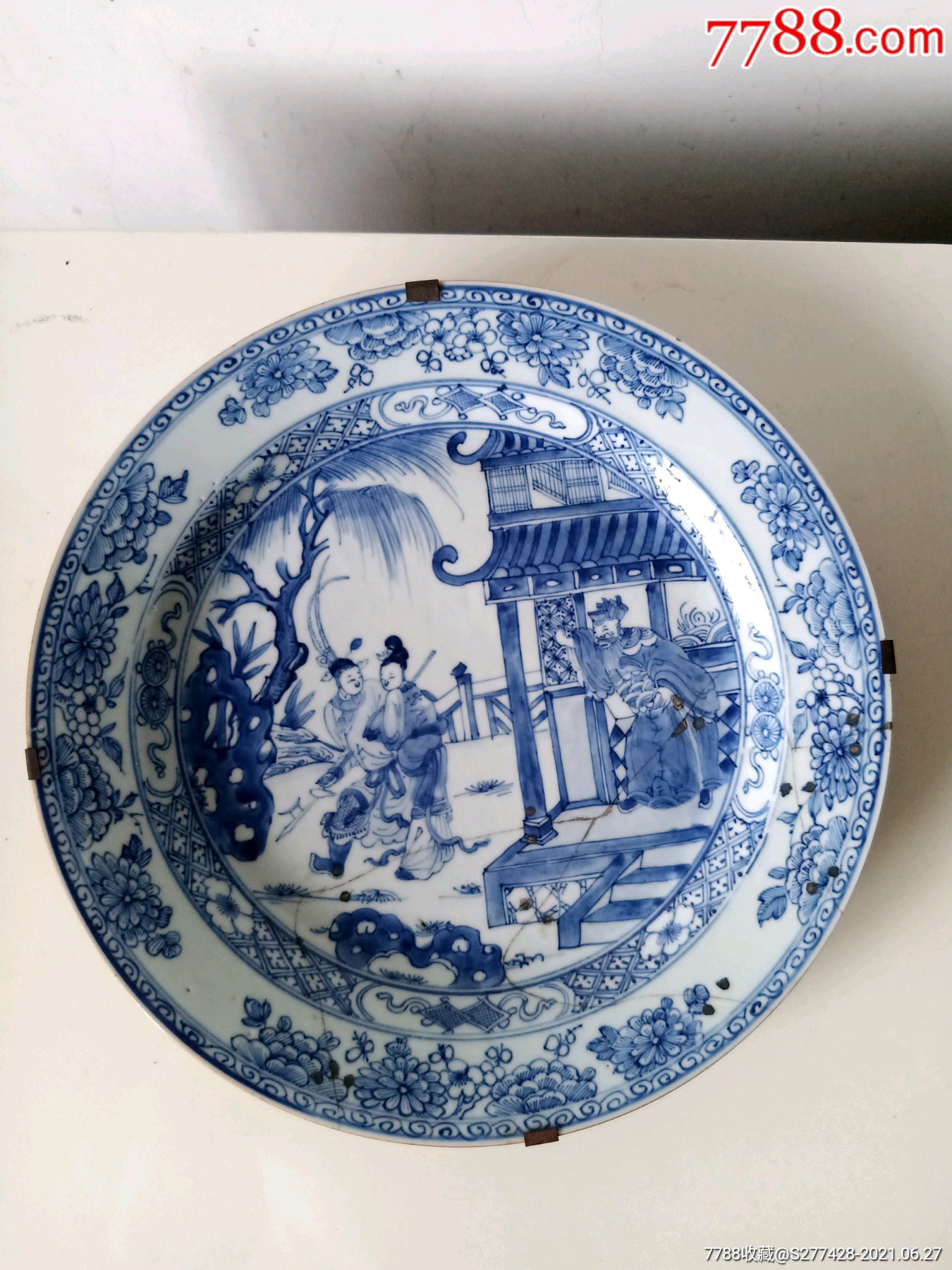 清康熙青花三国人物故事纹大盘