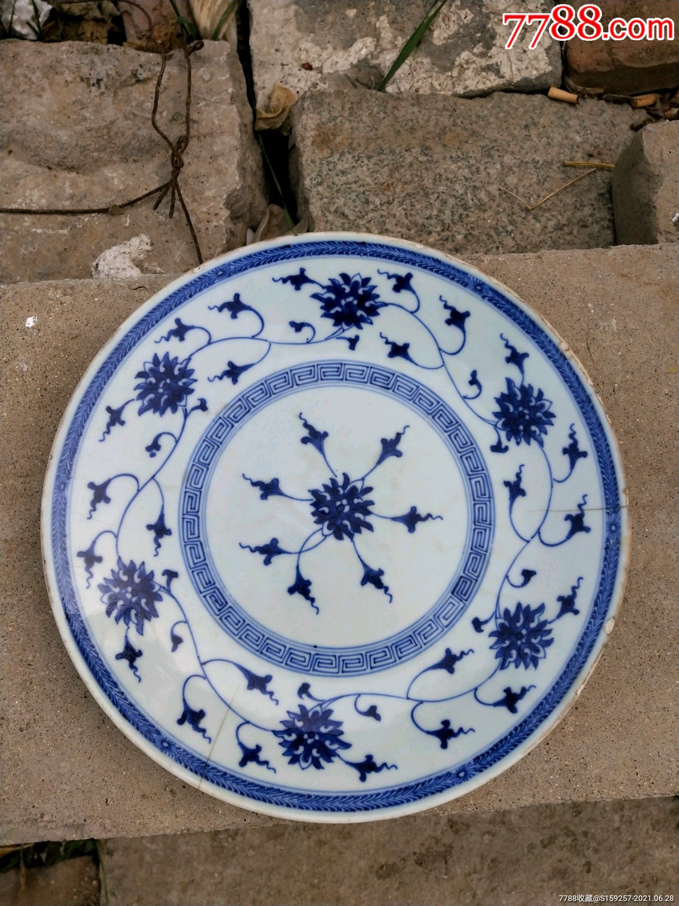 清代青花盘子一个画工好瓷质好年份好