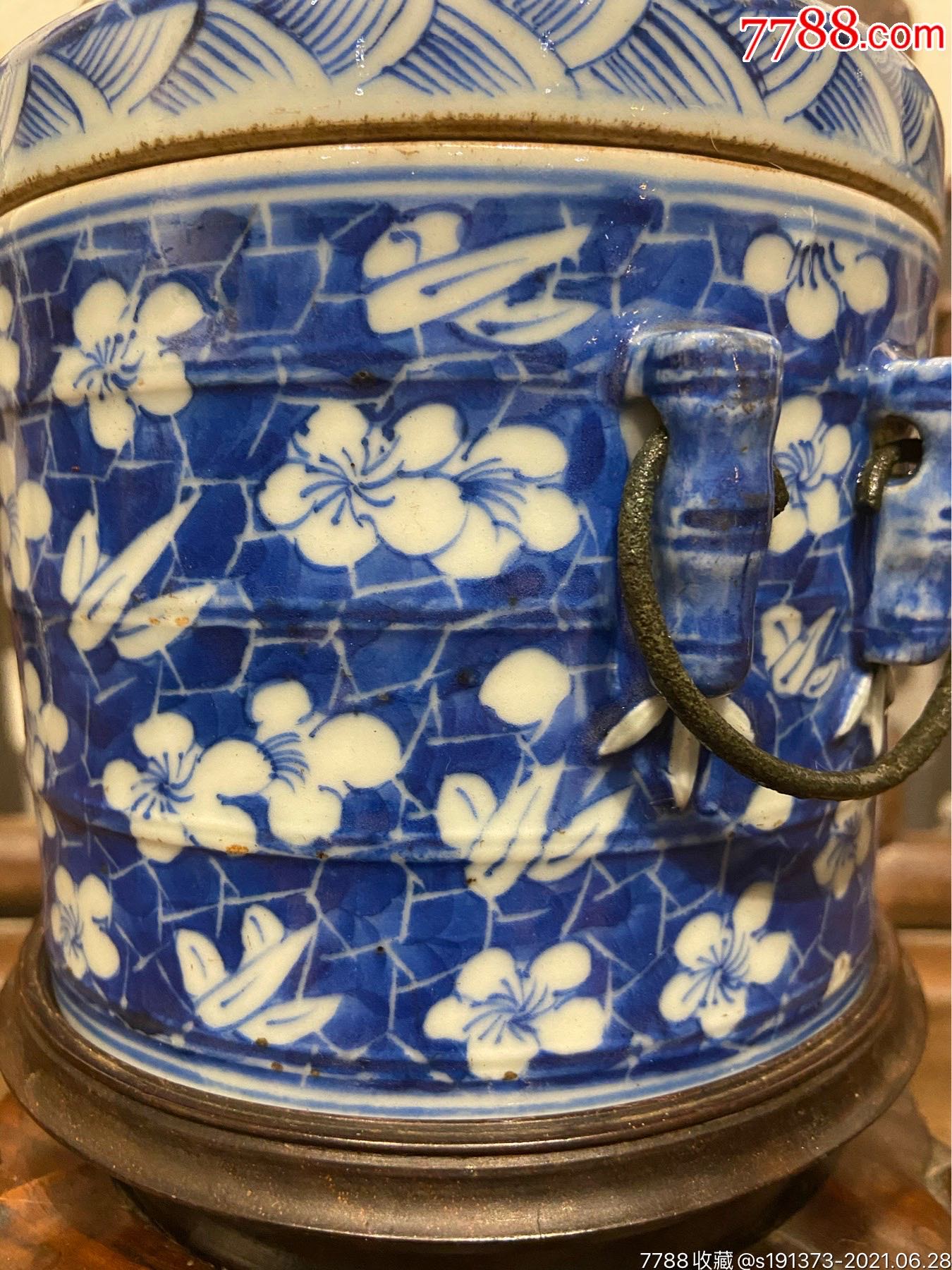 清中期冰梅青花罐