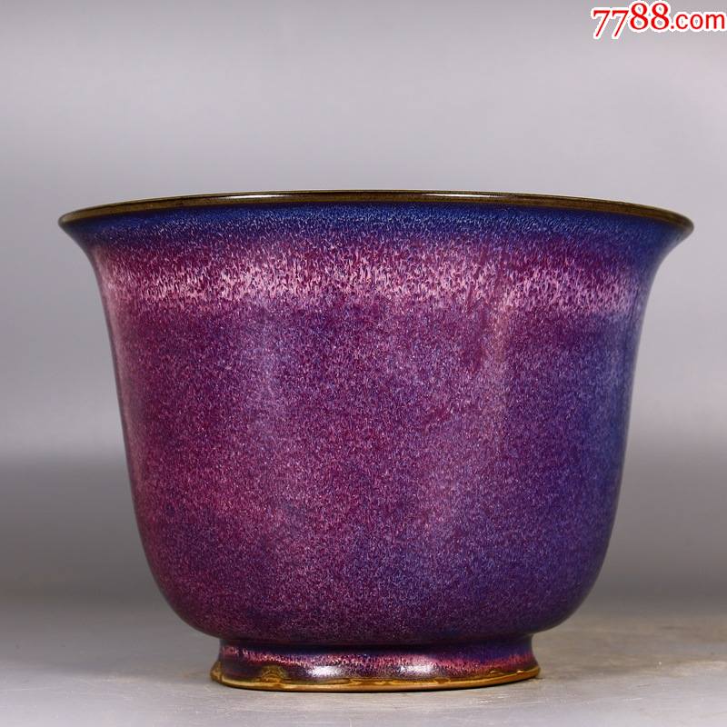 钧窑玫瑰紫釉仰钟式花盆(工艺品)