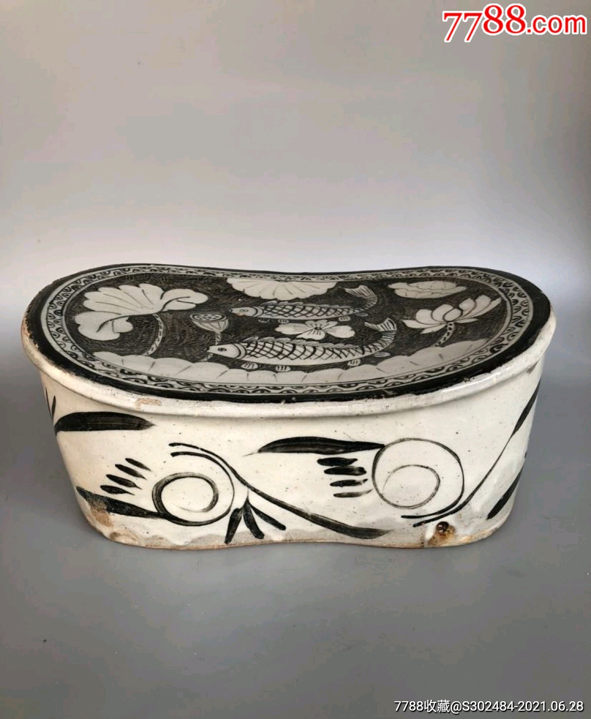 明代,池州窑褐彩绘双鱼荷塘纹枕头.-彩绘瓷/彩瓷-7788陶瓷