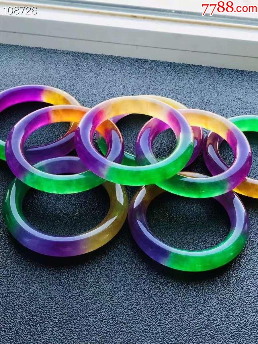 高冰四色翡翠手镯一盒