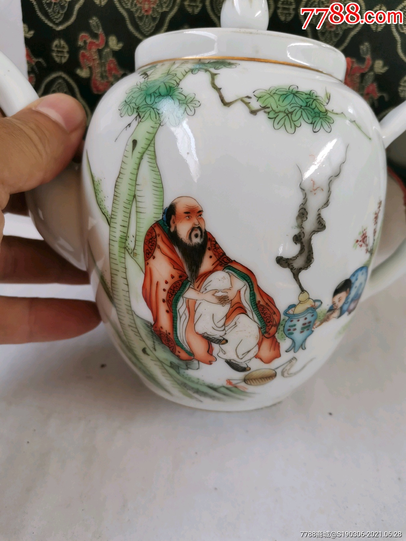 民国时期,瓷器名家恭昌出品百炼金丹茶壶,全品,18*15.