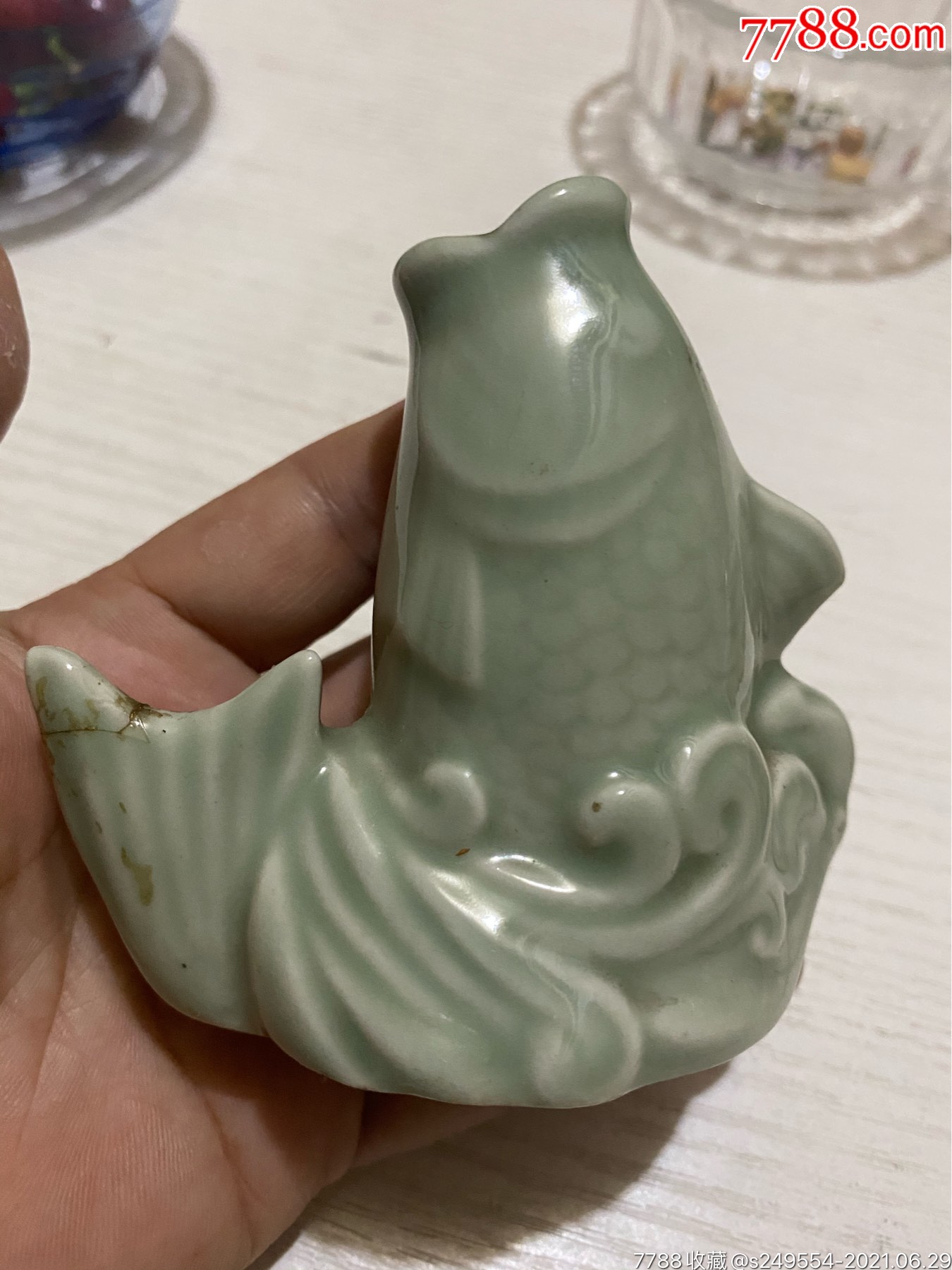 七十年代龙泉青瓷鱼形水滴笔架