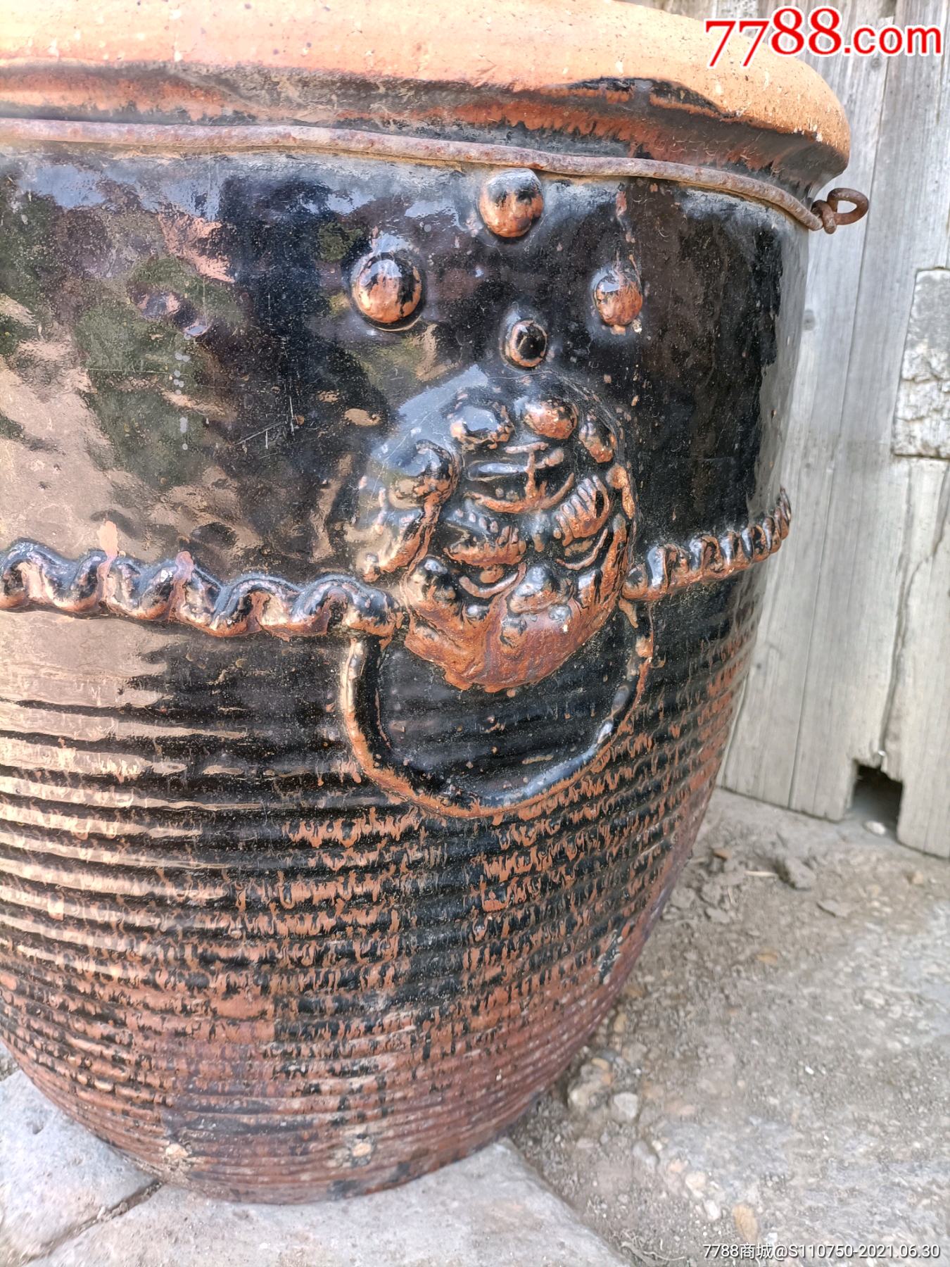 清代窑变双狮子叼环大卷缸