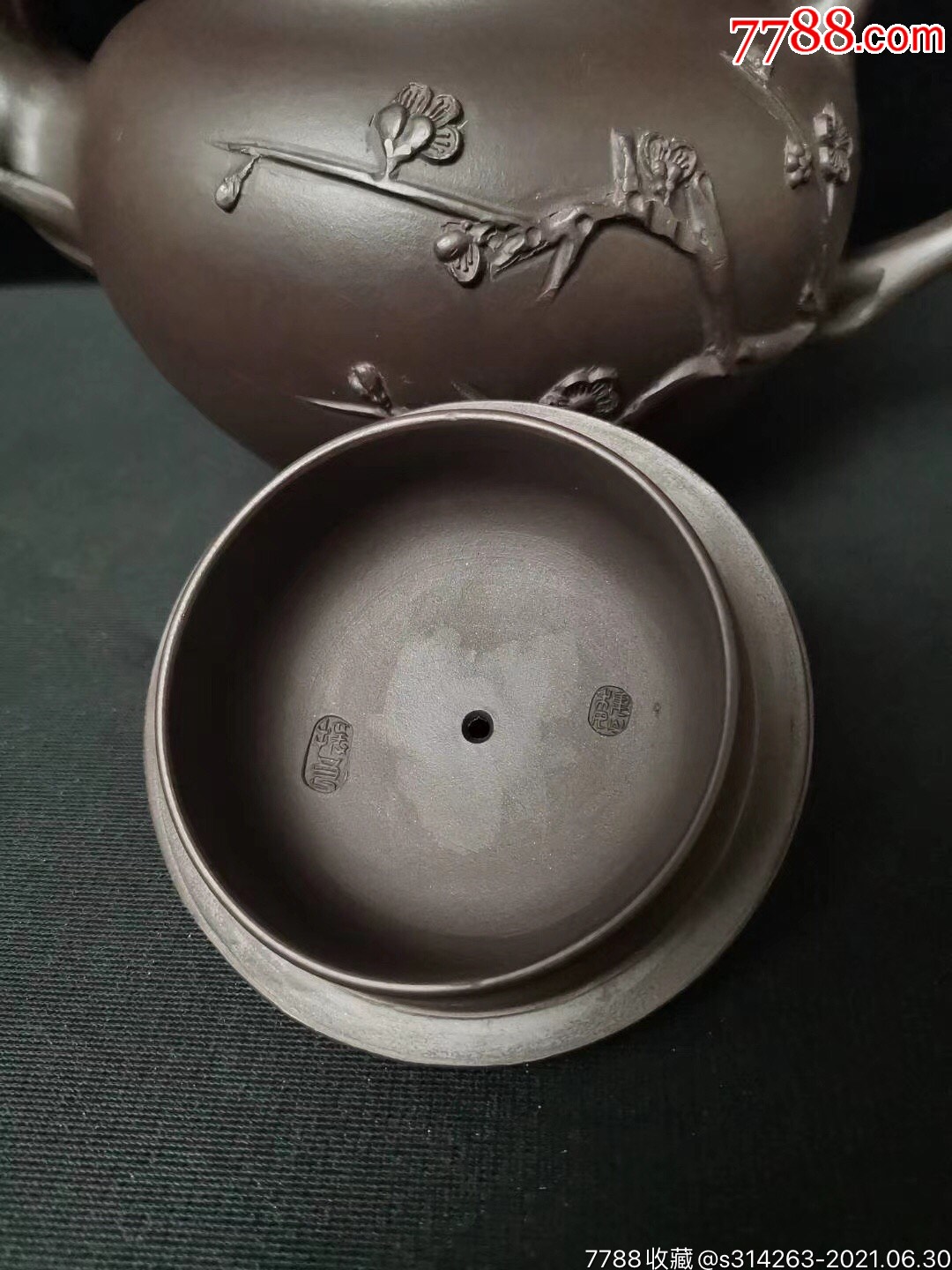 魏援良作品【报春】此壶采用黄龙山砂料,手工制作而