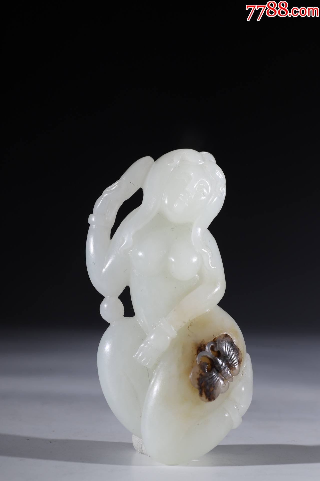 和田玉籽料贵妃出浴把件