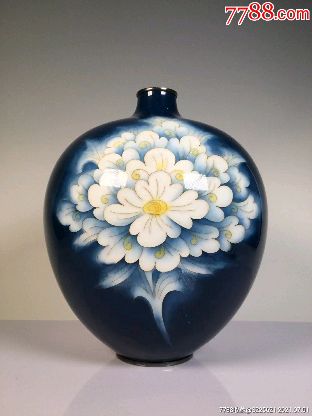 纯银胎七宝烧太阳花藏蓝色花瓶