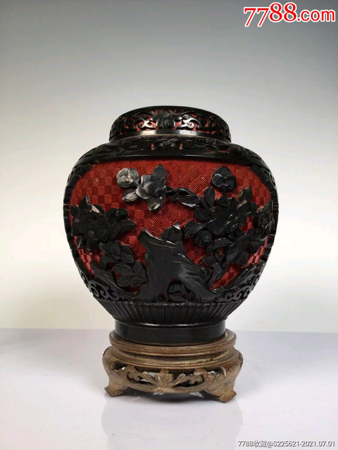 创汇时期铜胎剔红剔黑花卉纹茶叶罐