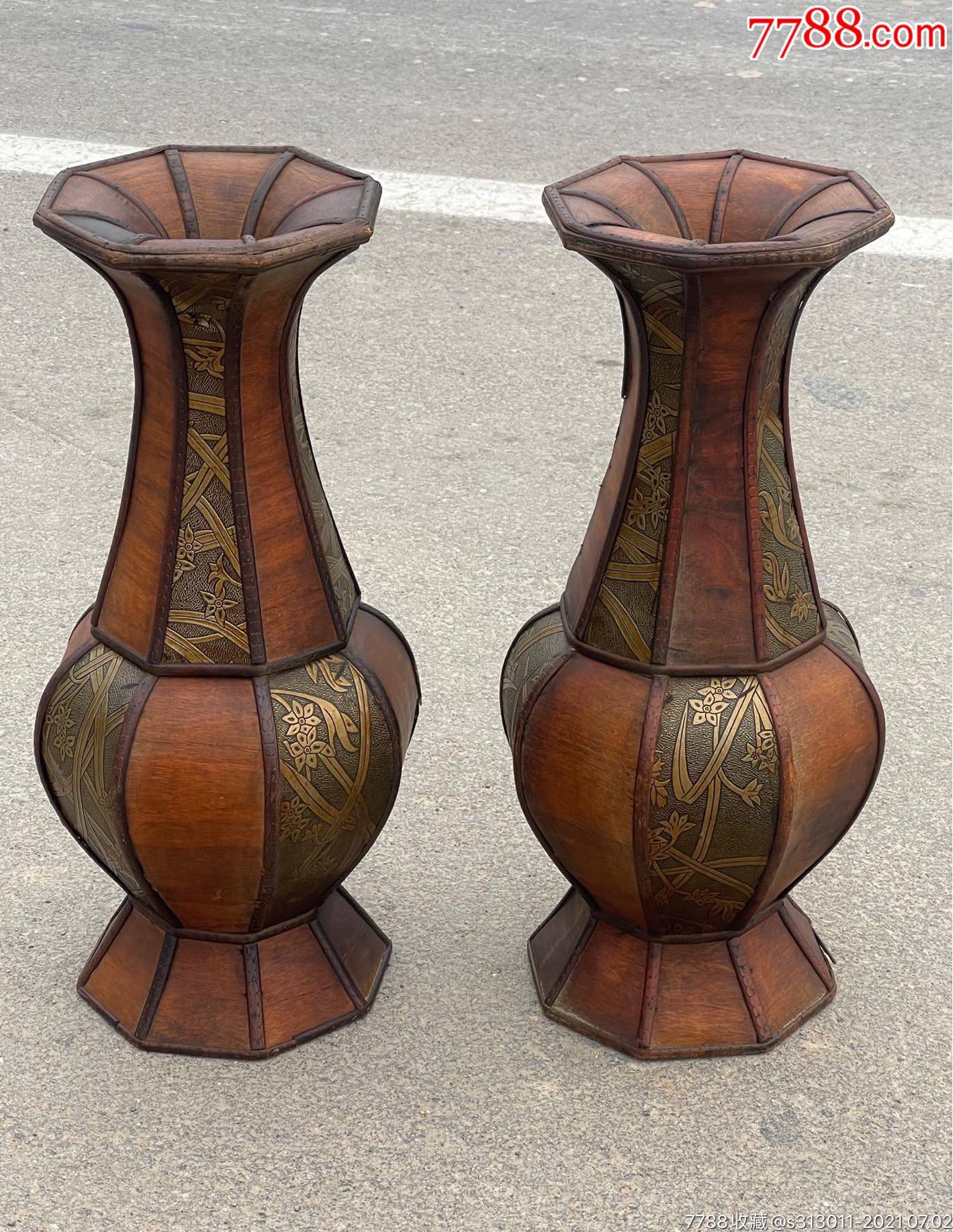 民国楠木花瓶一对