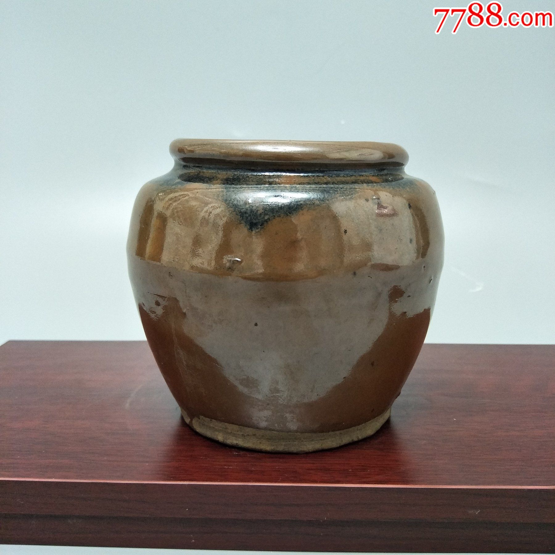 清代资金釉小罐子一只,窑变漂亮包老包快.