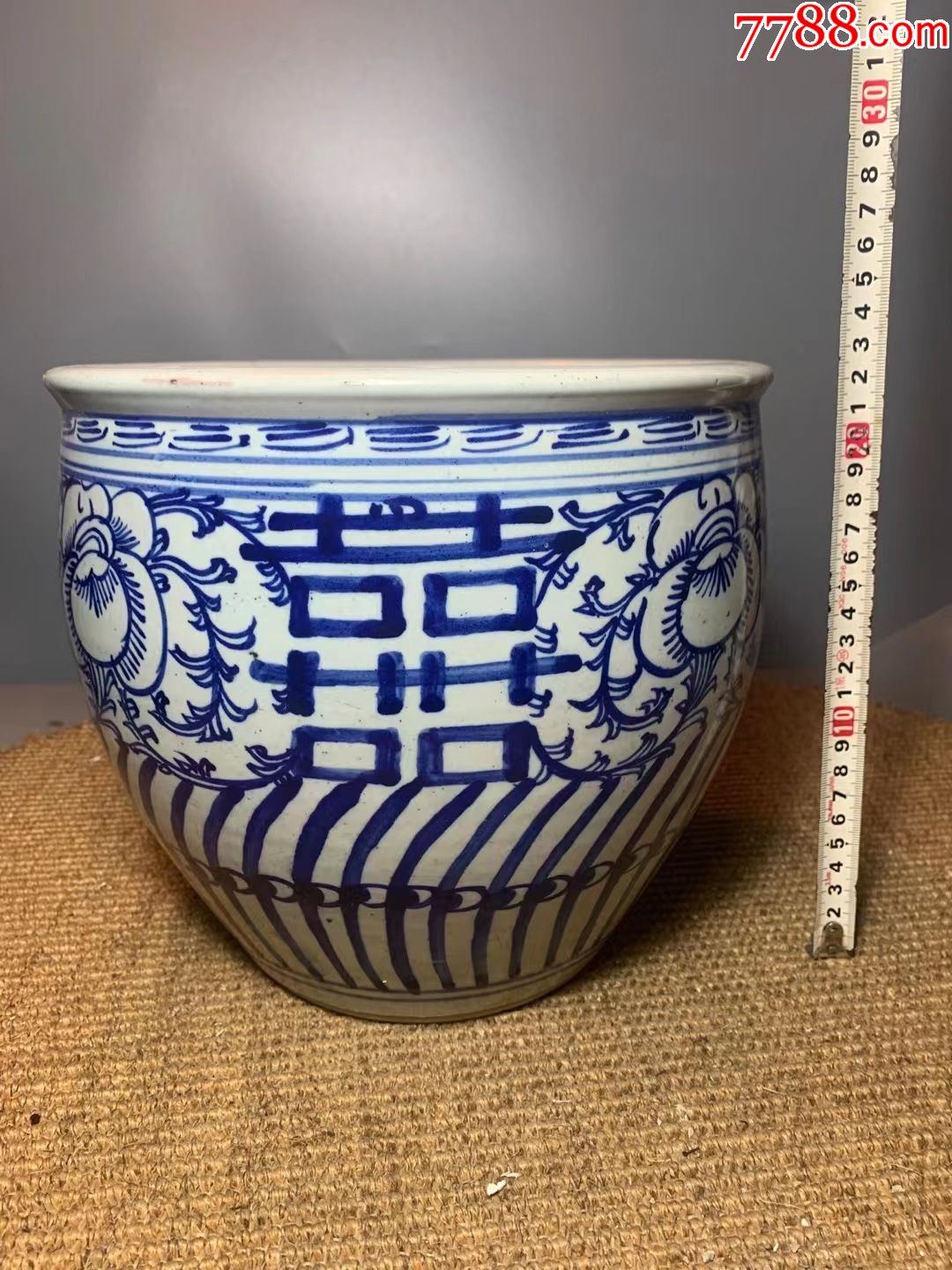 清代青花双喜卷缸