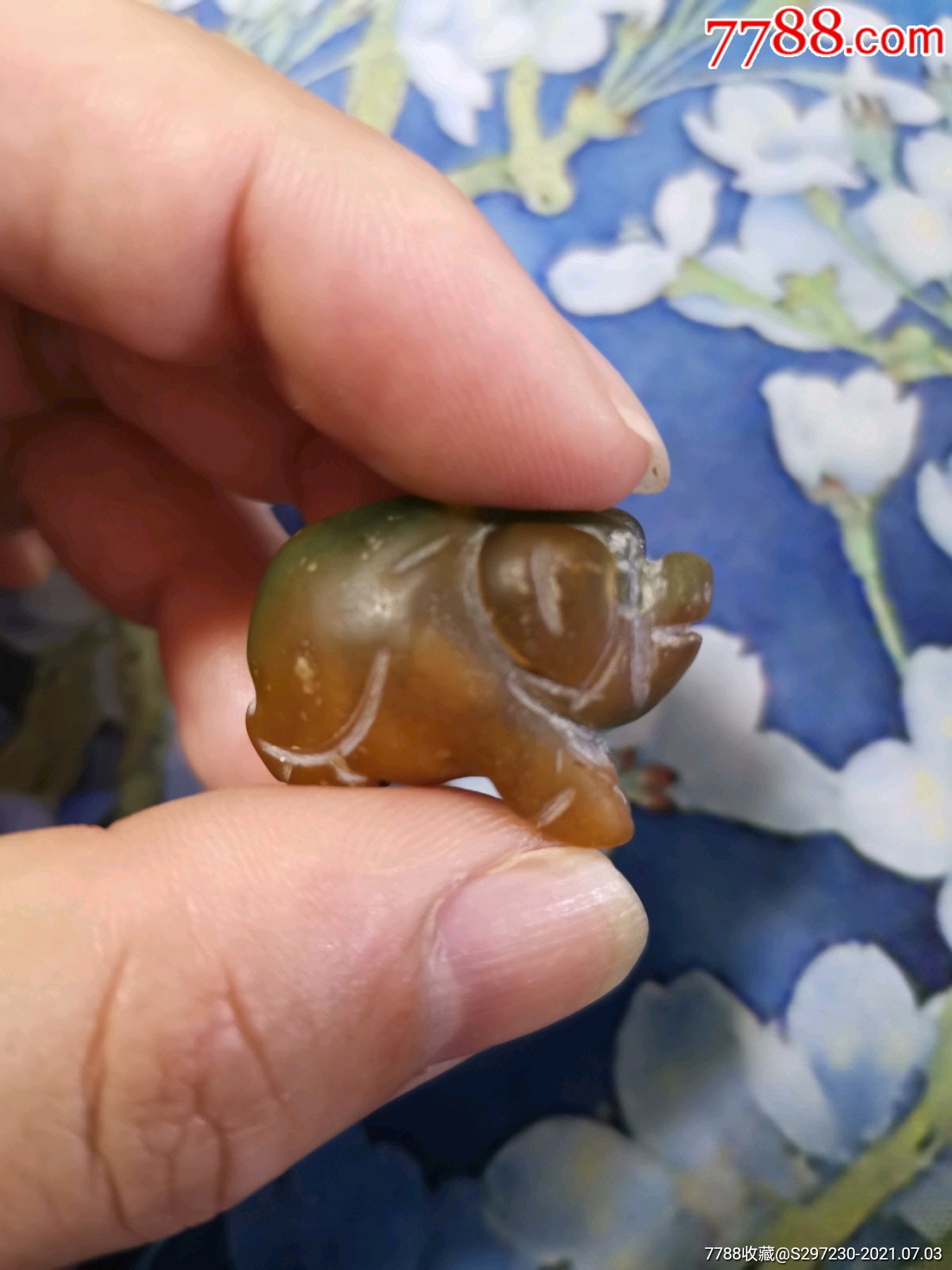 纯手工石猪(带孔)