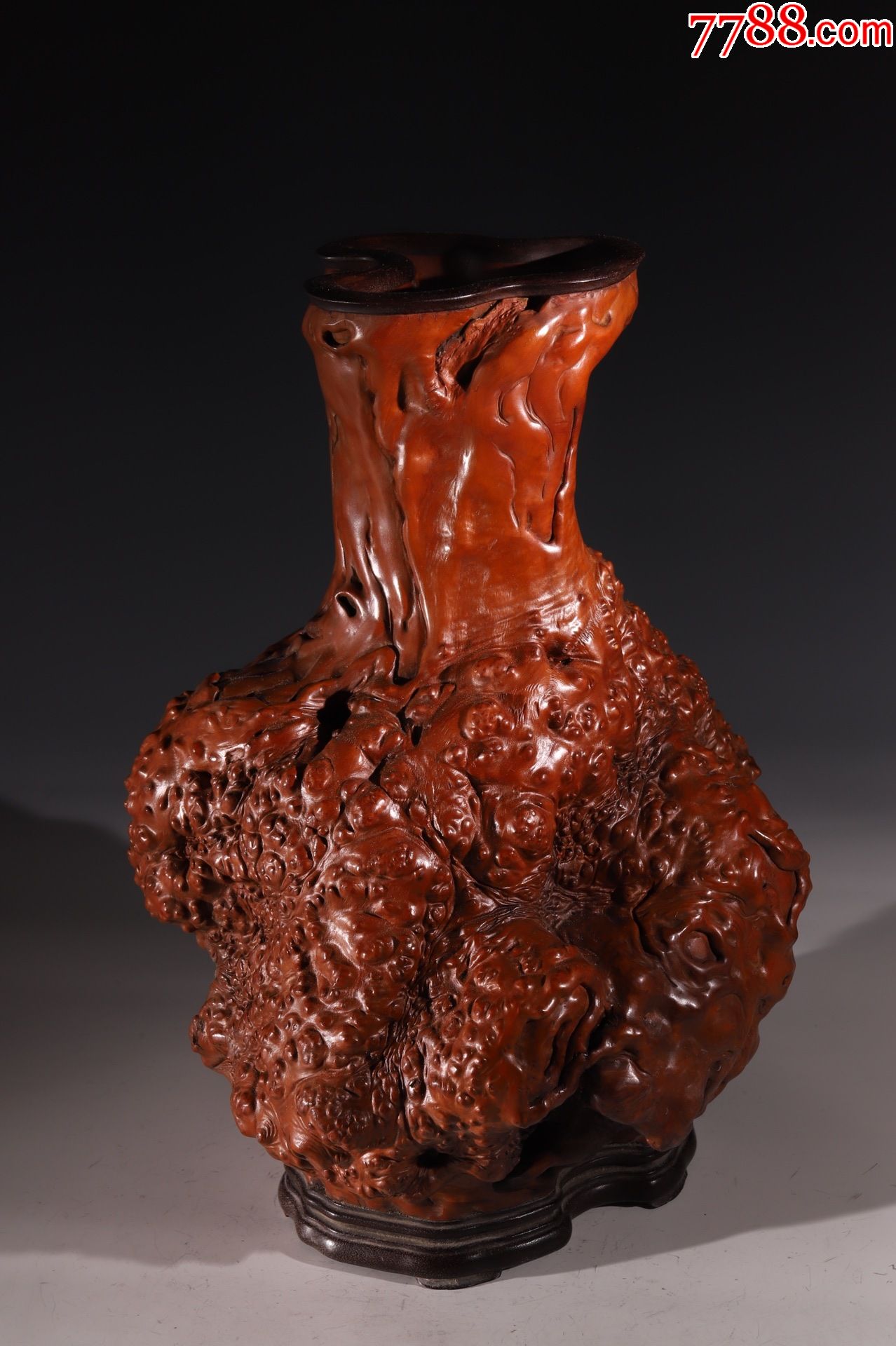 黄杨木树瘤大赏瓶-木雕摆件-7788木艺