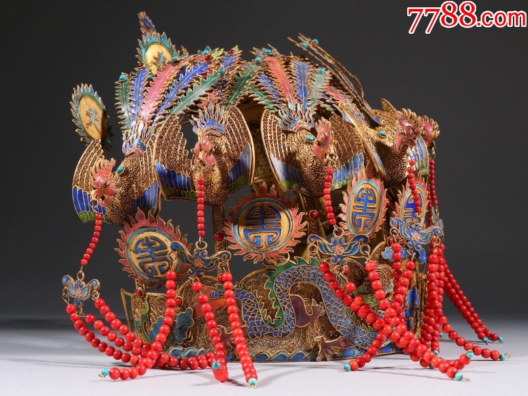 0浏览量:备注:规格:高23cm宽31cm重1296g海外回流精品,保存完整,工艺