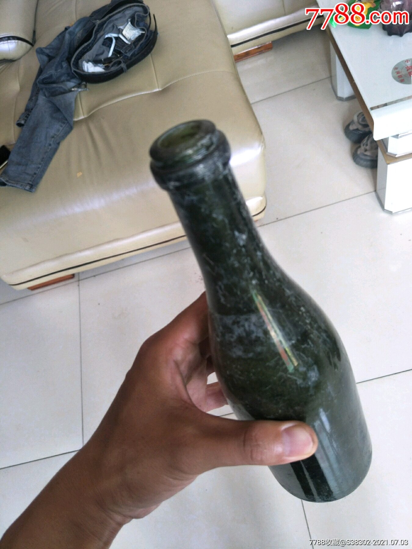 元代琉璃瓶玻璃瓶像极了今天的啤酒瓶子元代酒瓶酒文化佛教用品