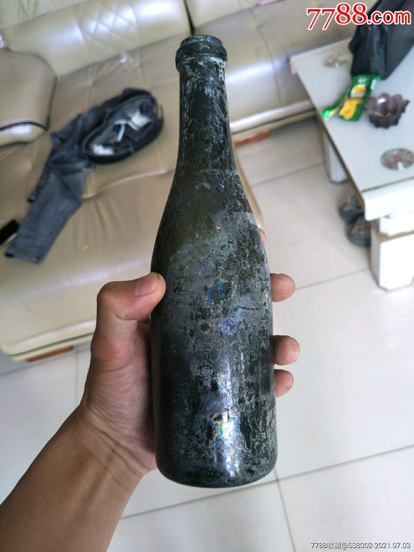 元代琉璃瓶玻璃瓶像极了今天的啤酒瓶子元代酒瓶酒文化佛教用品