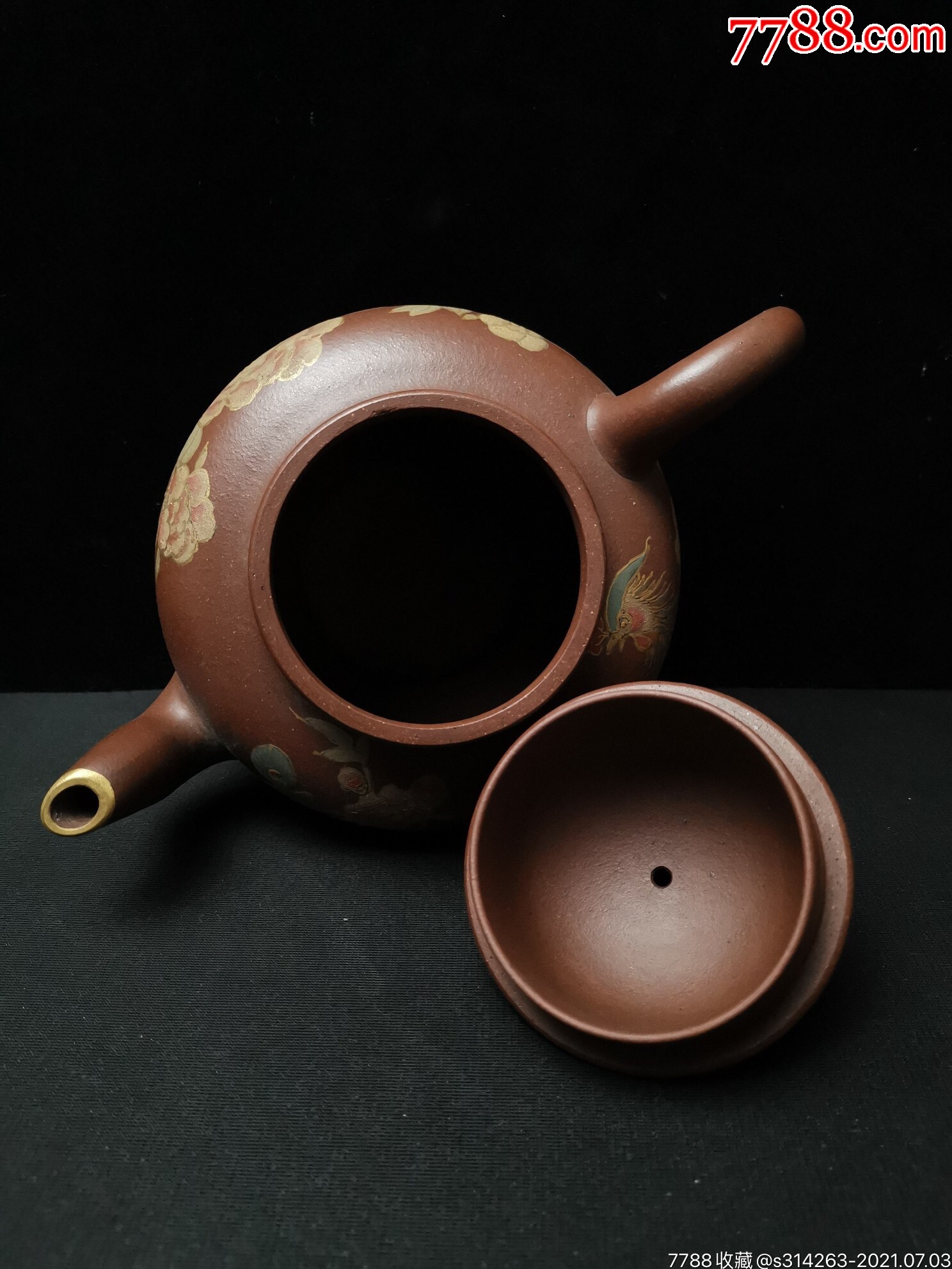 精品紫砂壶款识:康熙御制砂料:老砂料大红袍工艺:彩绘描金手工精制