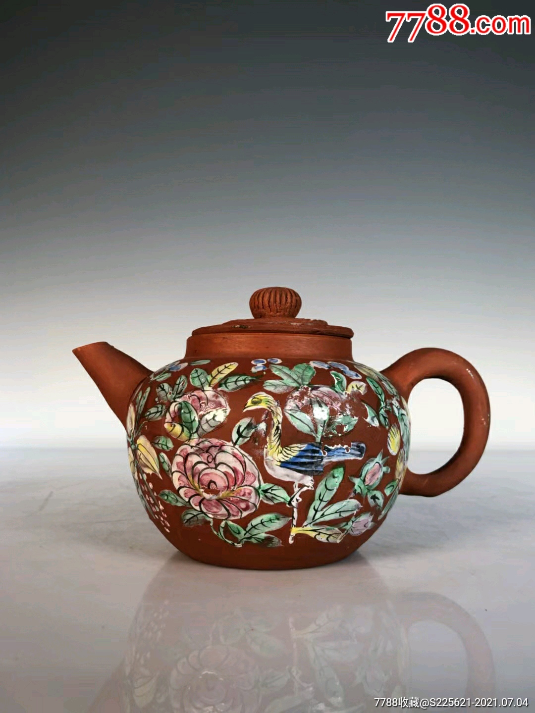 民国加彩凤穿牡丹纹紫砂壶