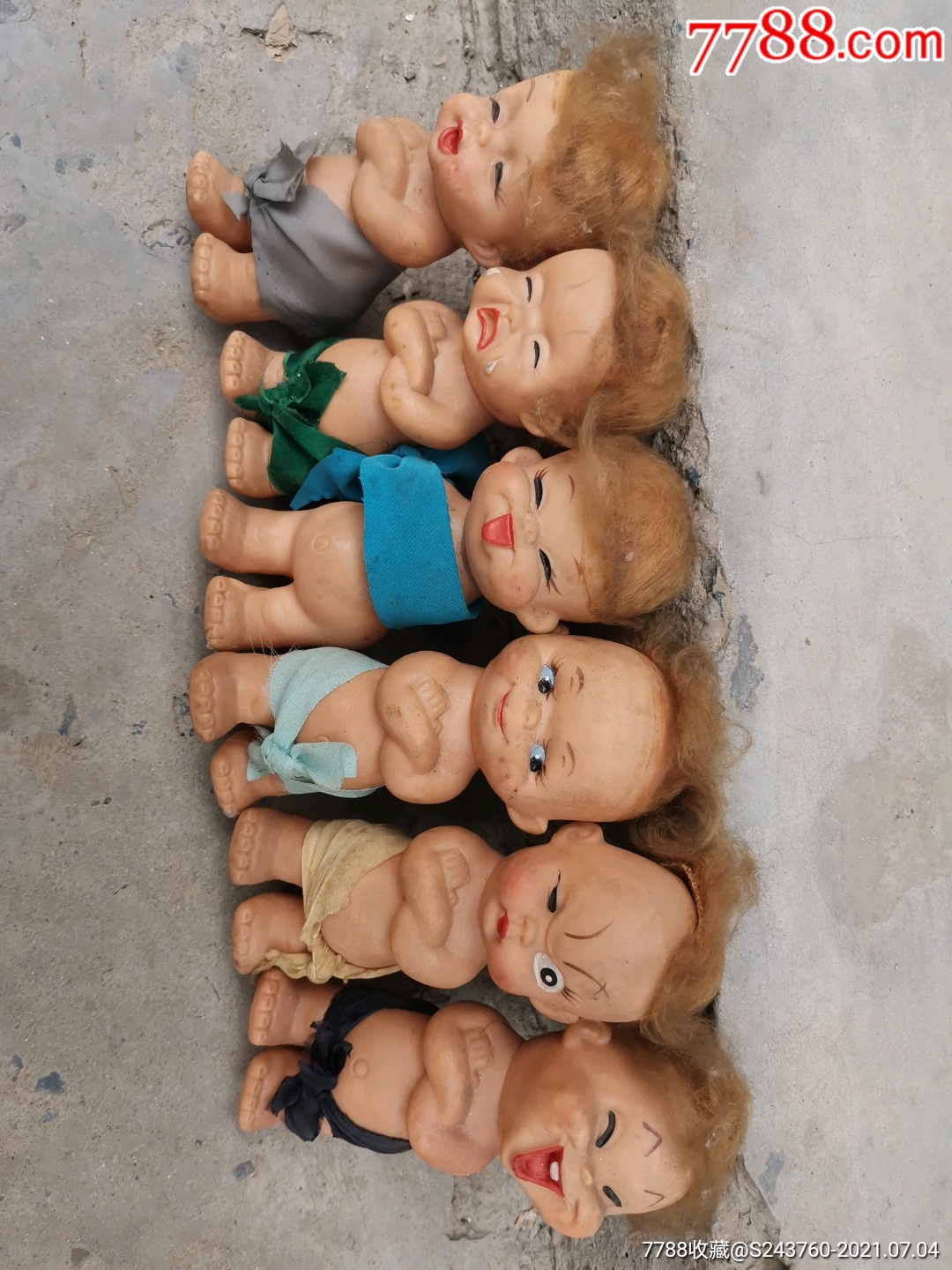 红脸娃娃文革胶皮娃娃