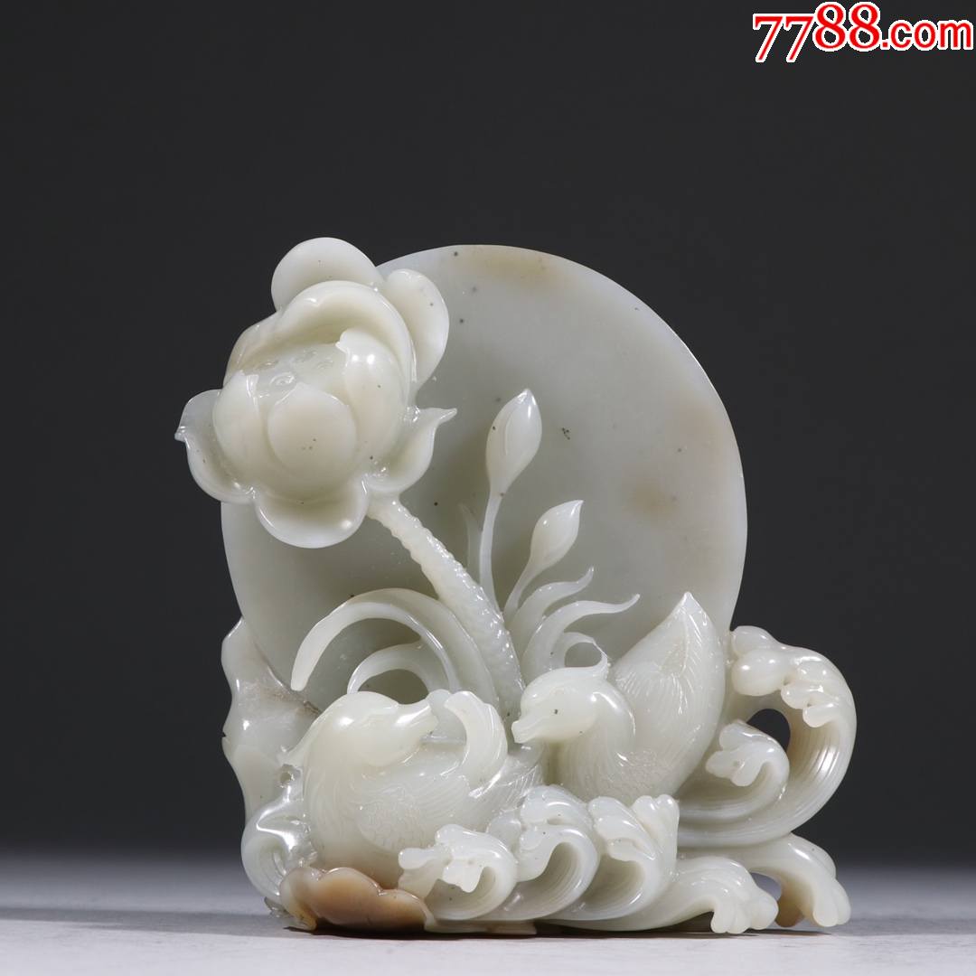 和田玉籽料雕鸳鸯莲花摆件