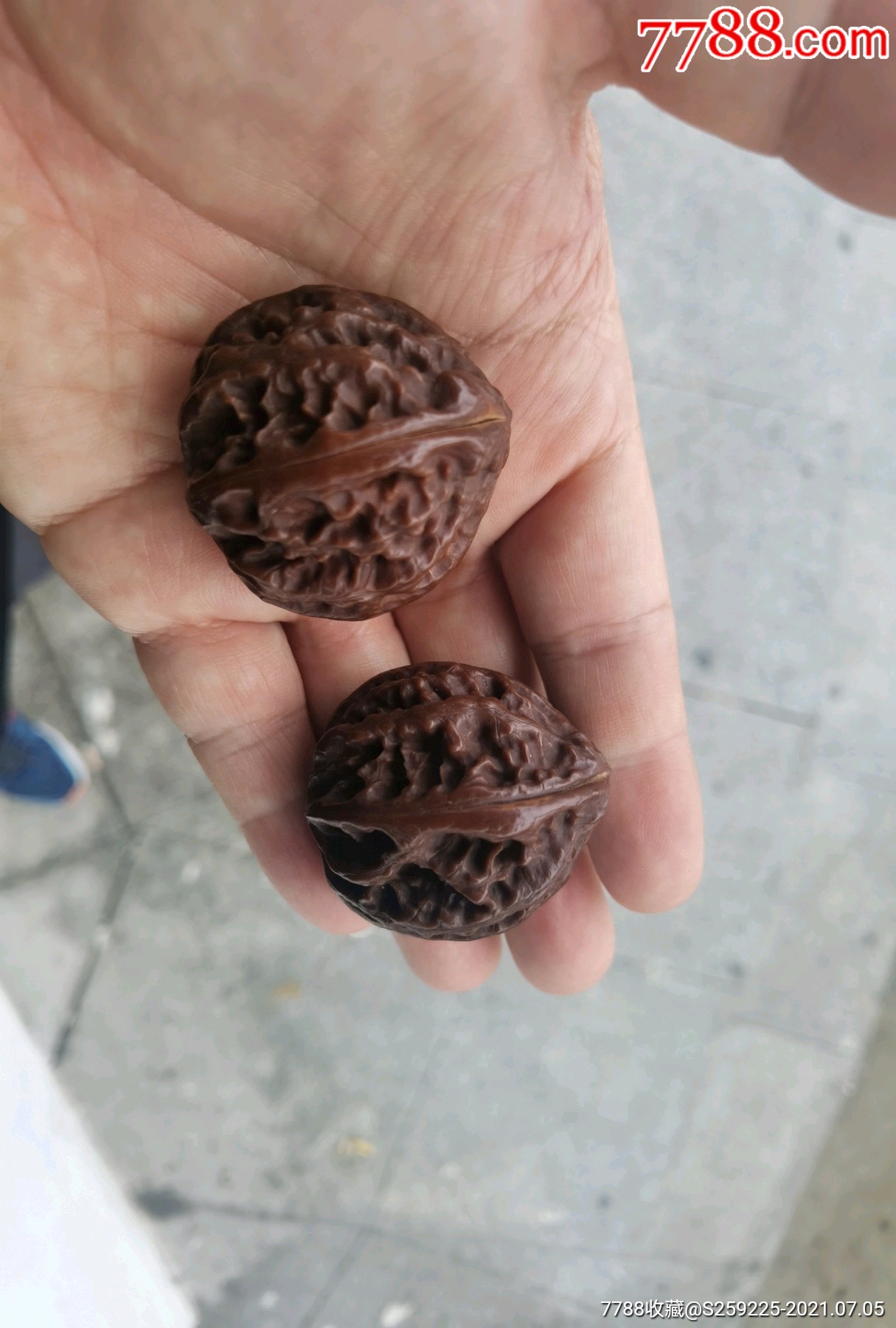 东北楸子核桃一对