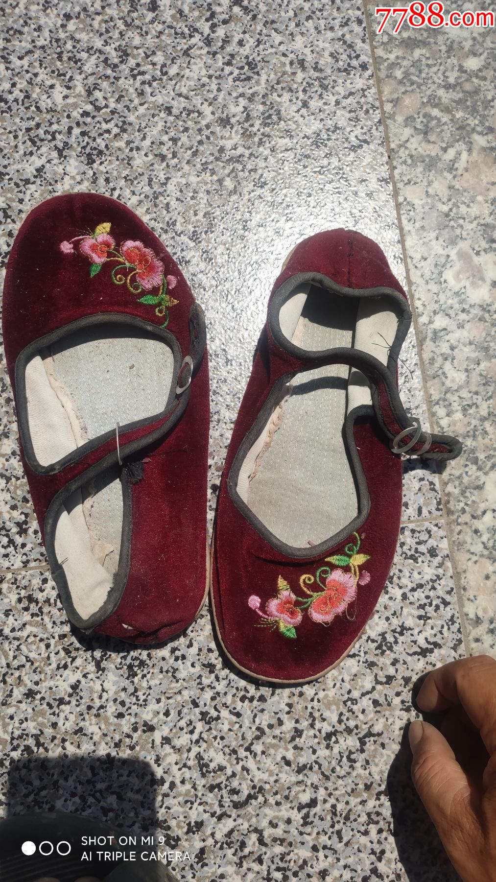 女鞋靴旧鞋女士一带鞋机制底黑红酱色绣花绒面24厘米38码