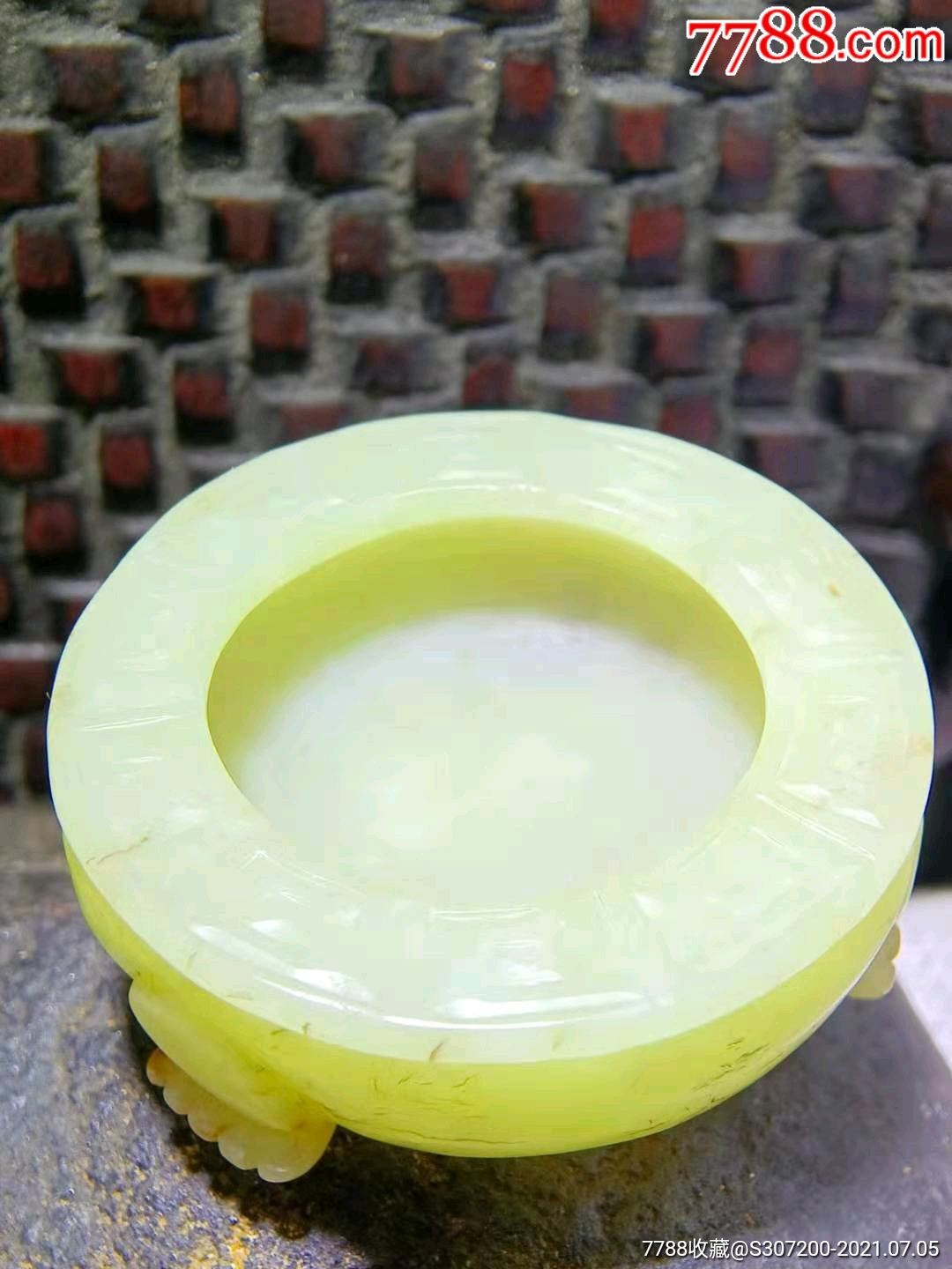 三足双耳和田玉鼎