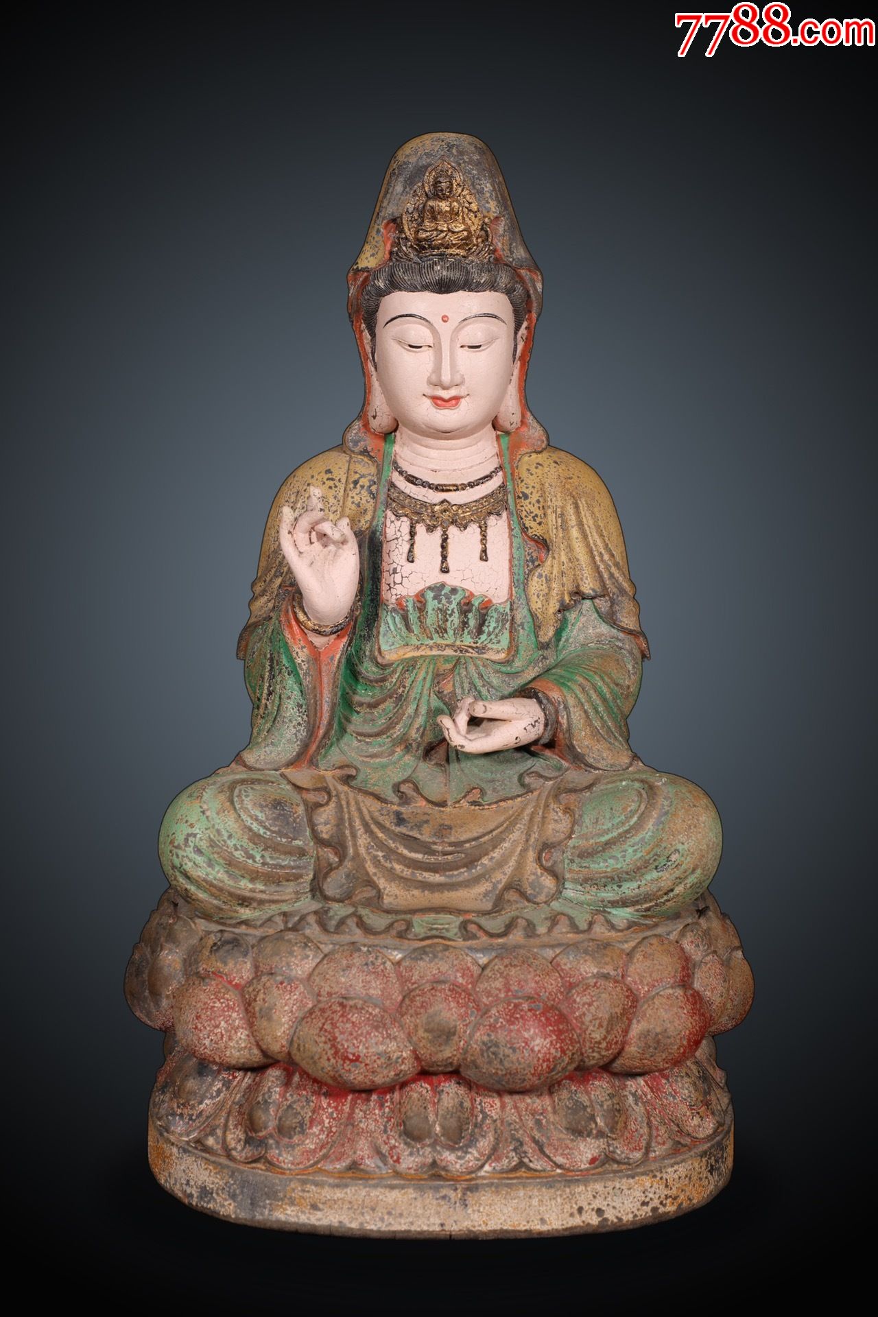 香樟木精绘观世音菩萨坐像