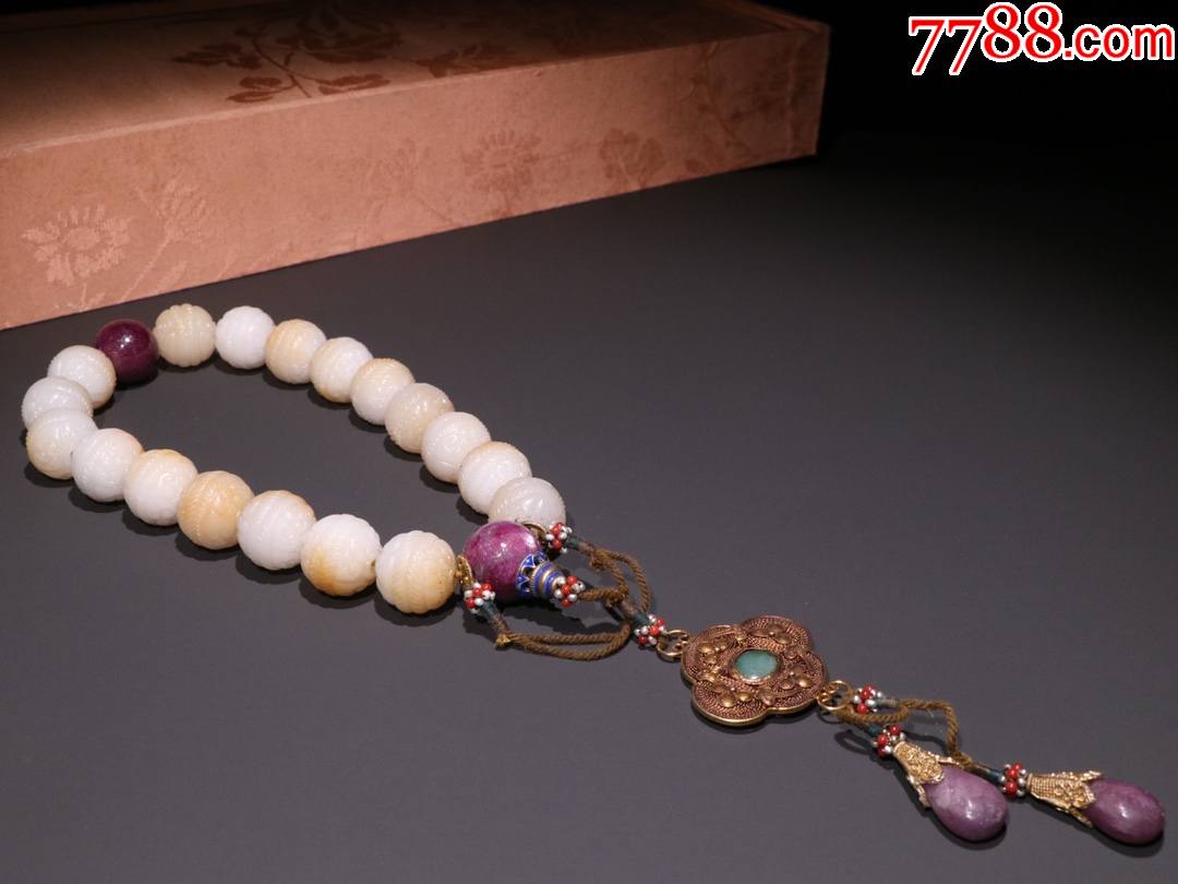 清代和田玉雕如意纹十八子手持