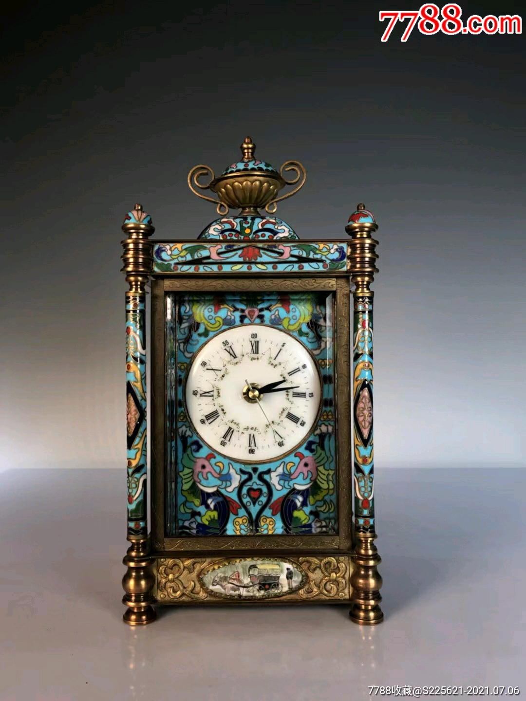 创汇时期景泰蓝嵌画珐琅宝顶四柱电子座钟