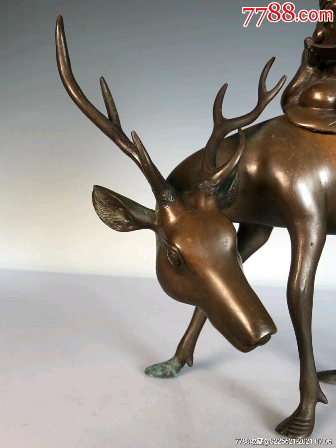 民国铜铸寿星骑鹿案头香薰