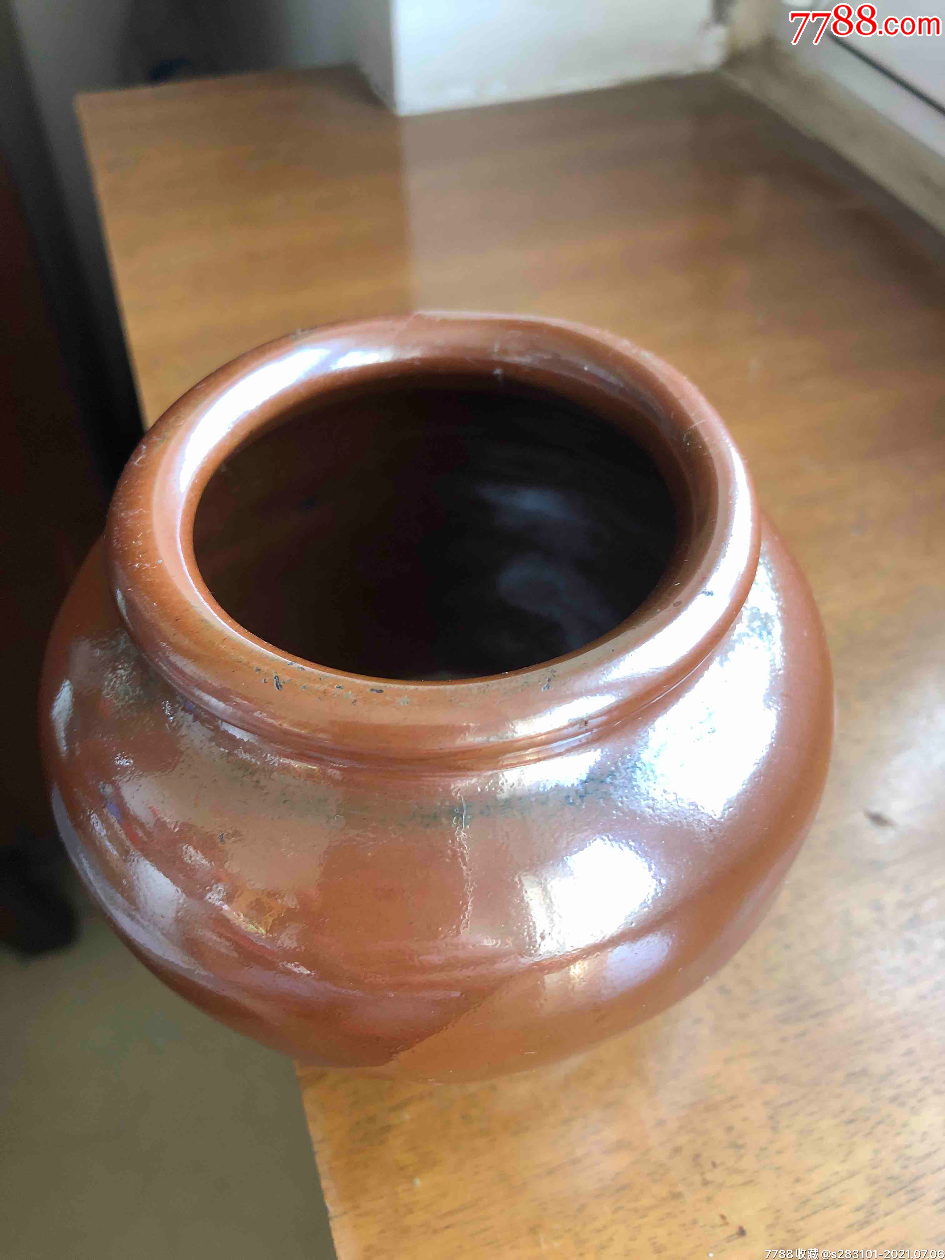 清代紫金釉罐(腹径11厘米,高88厘米)