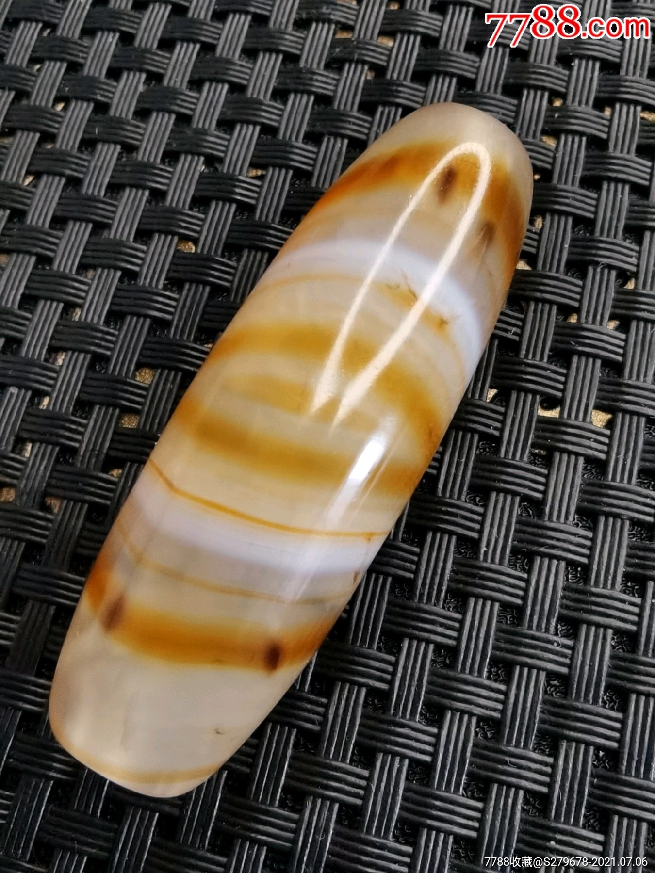 天然龙纹玛瑙单眼勒子