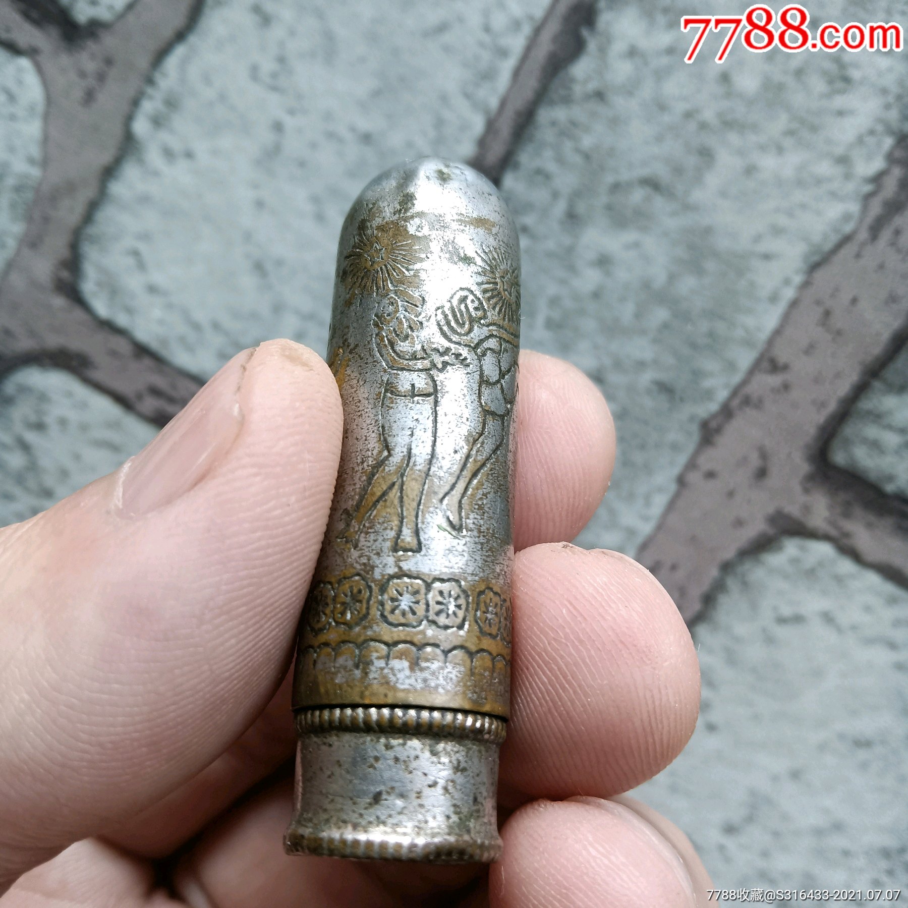 民国铜鎏银比基尼美女口红