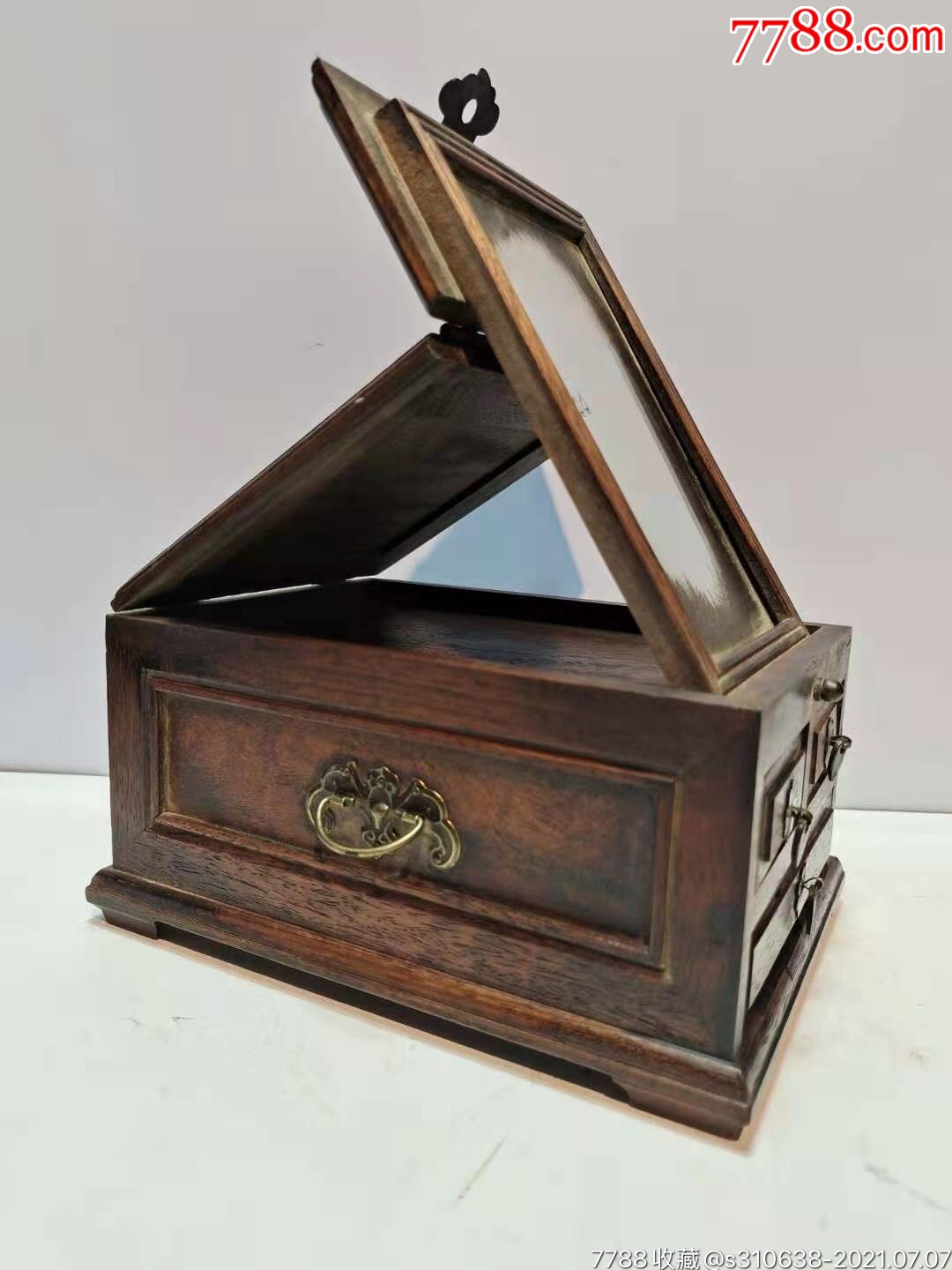 花梨木首饰盒镶铜件一套11