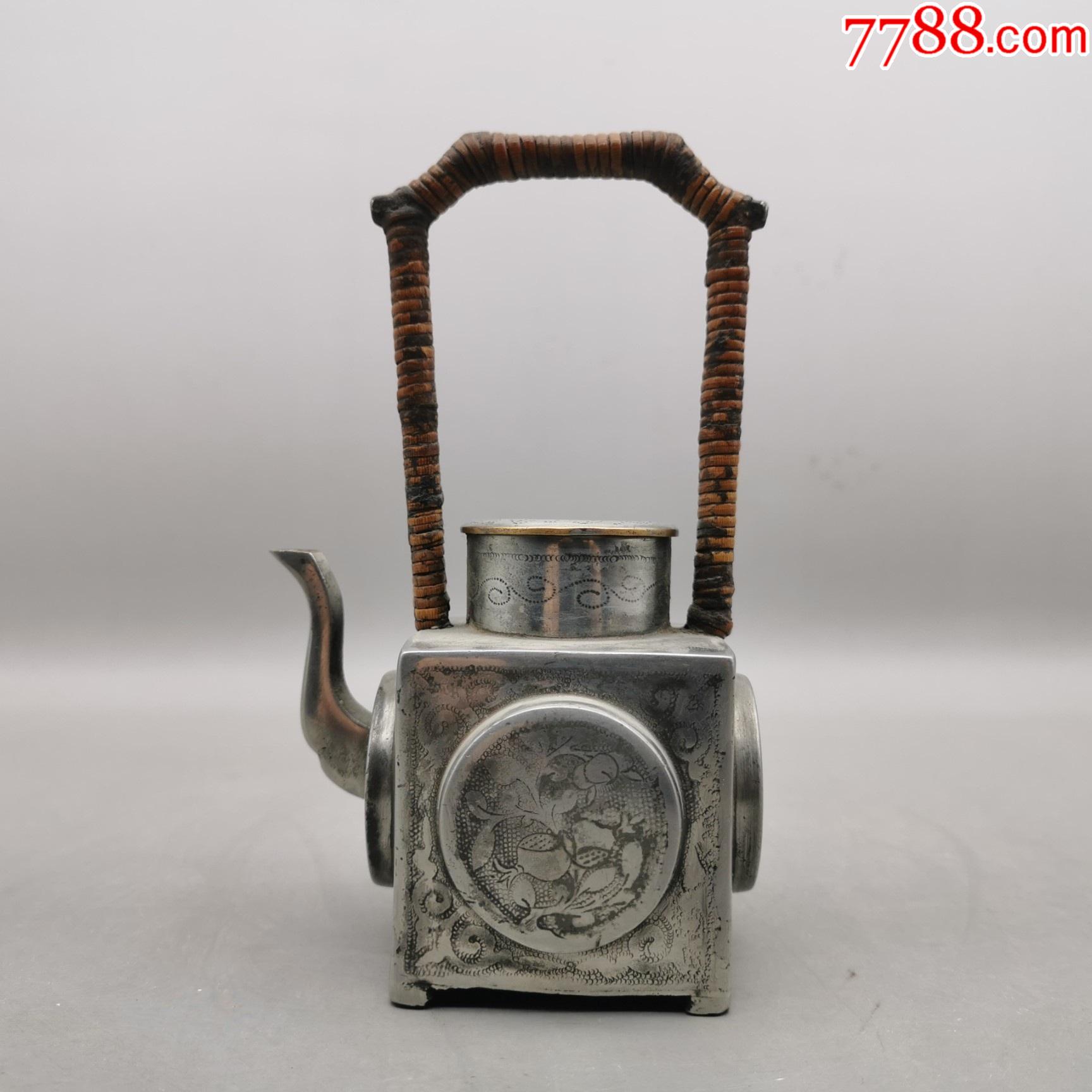 清代广华款满工錾刻异型锡壶白锡提梁壶