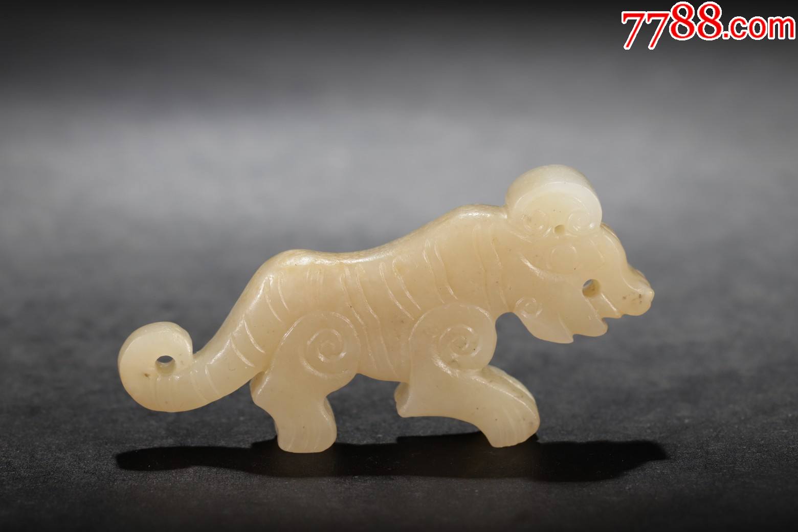 和田玉螭虎摆件