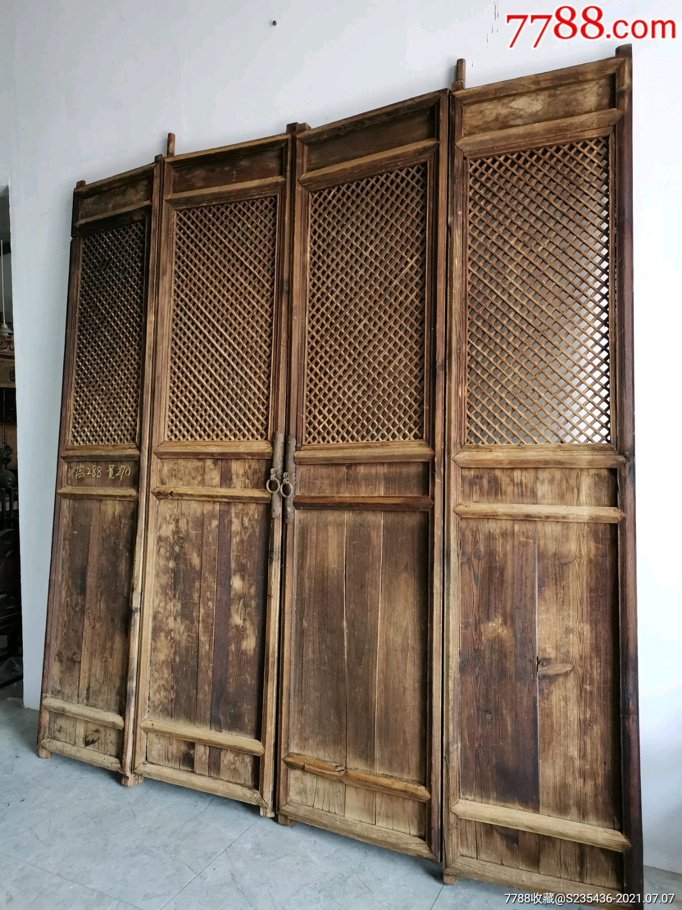 明代寺庙格子门保存完好宏伟大气高288宽270厘米