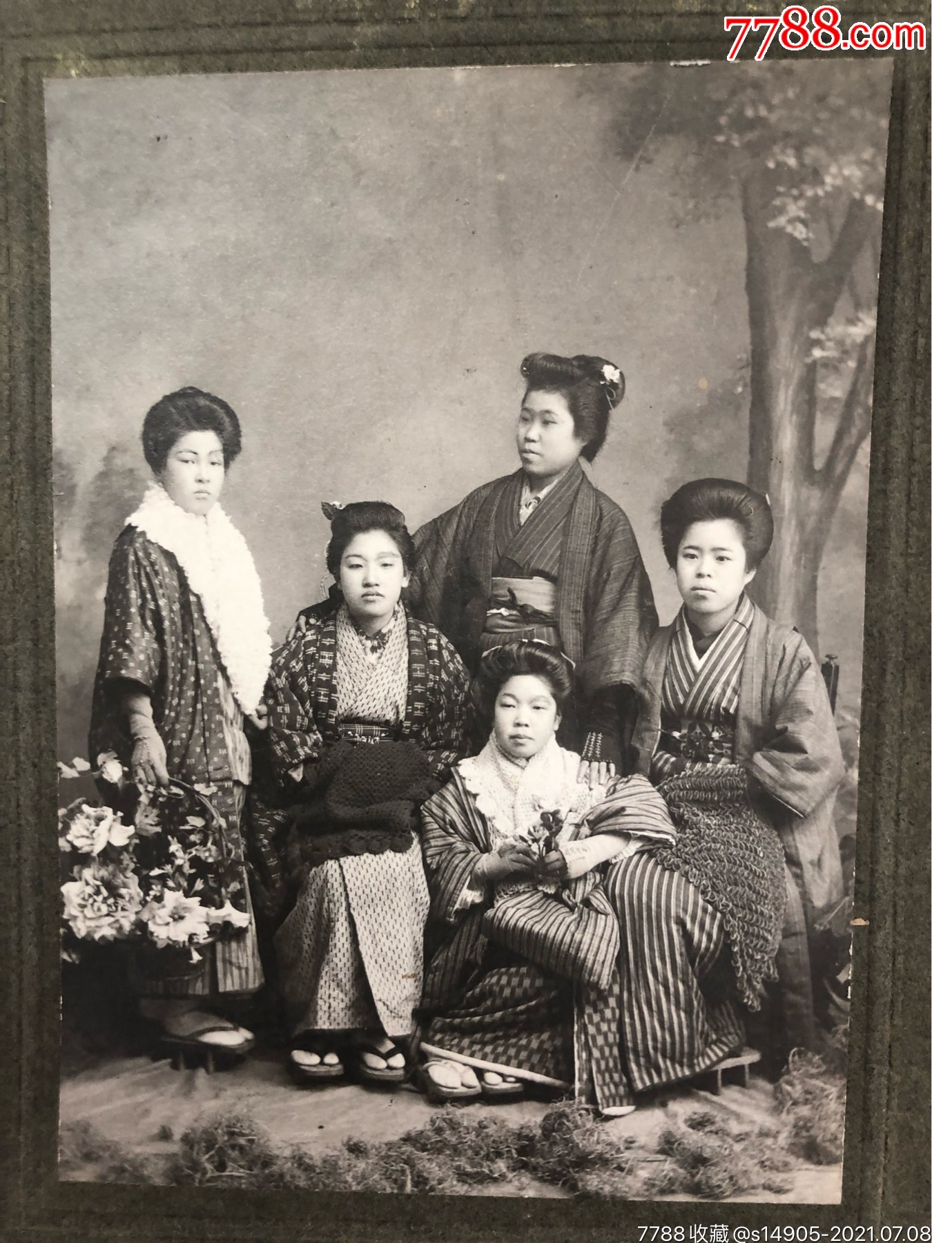 晚清明治40年1907年4個日本女子合影原版老照片,帶帖板