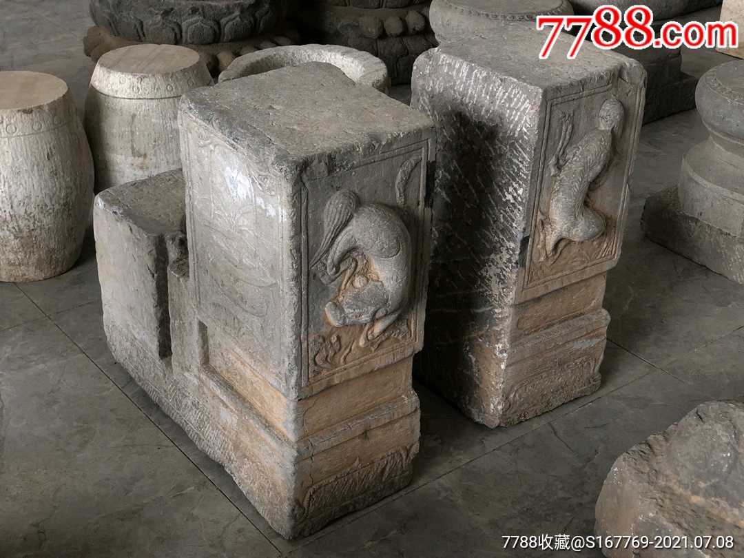 明代青石门挡石做工精致