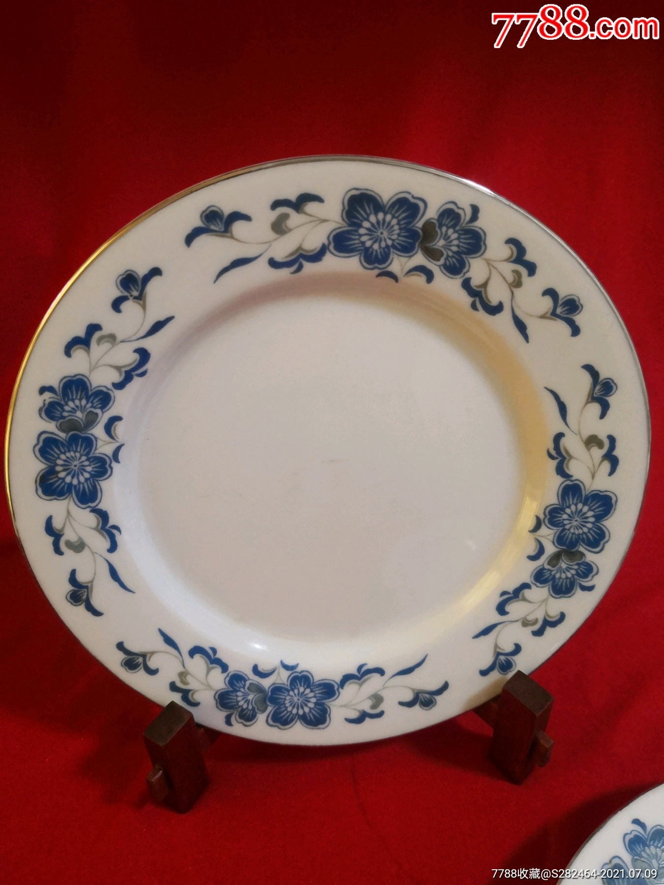 80年代醴陵界牌蓝海棠平盘子3个通走45元