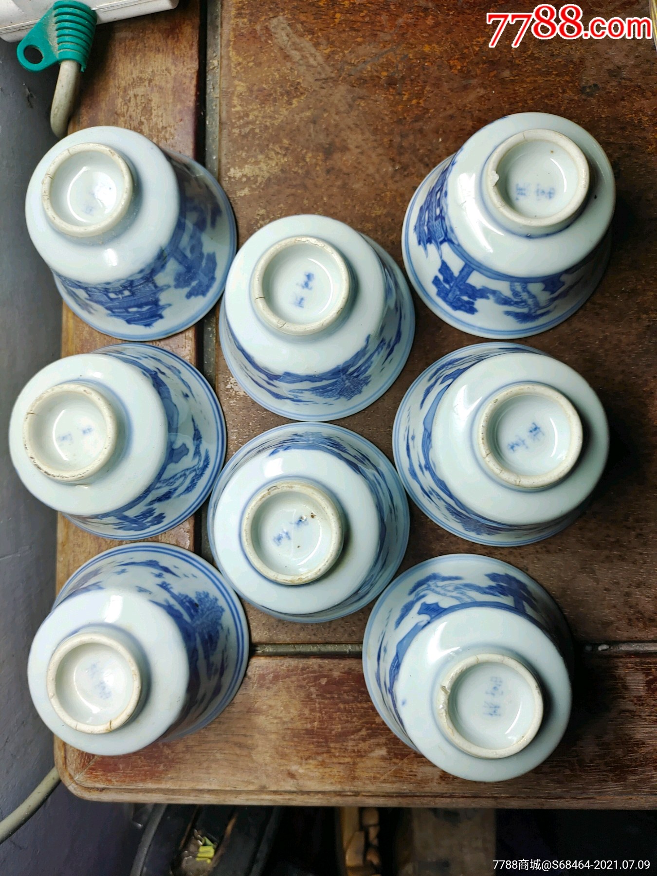 续图,八十年代口径7.9厘米寒窑底款山水图青花茶碗8个,全品,无磕碰裂.