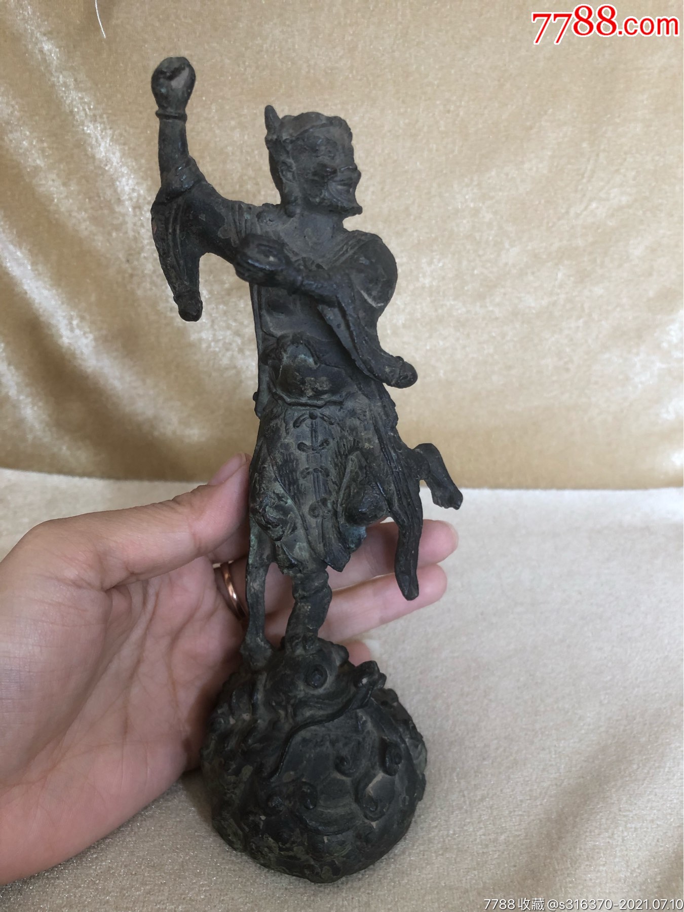 魁星踢斗铜像