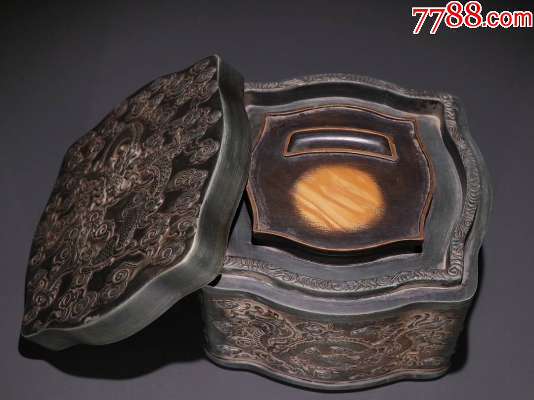 "商品>>>>￥4,20010品99旧藏松花石花开富贵砚台￥4