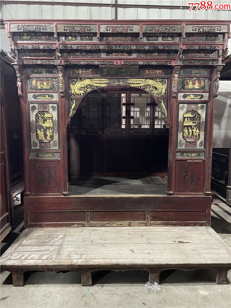 浦江古董床（浦江县廿亩山好玩的巷子）《浙江浦江廿亩山夜市一条街》