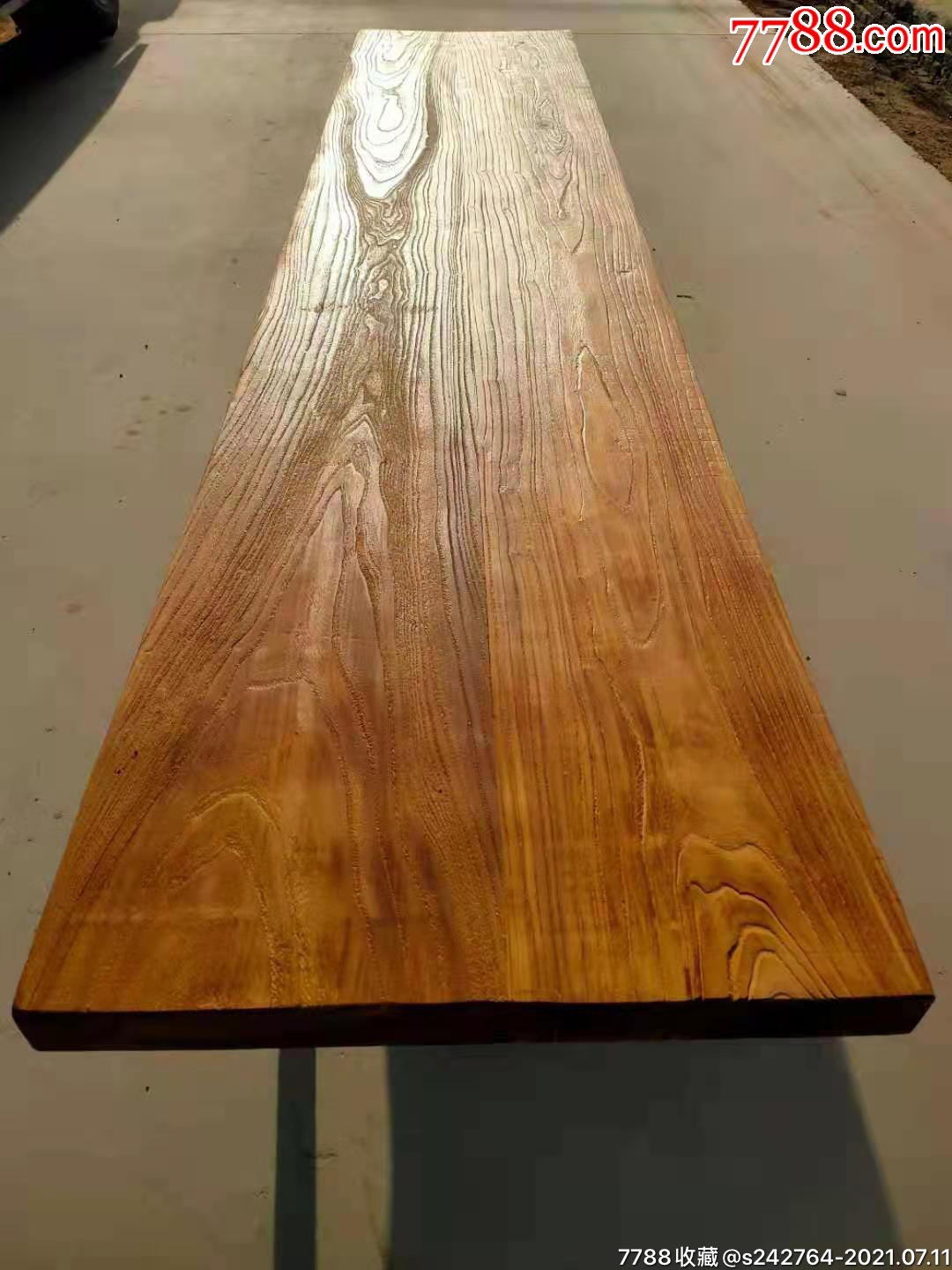 自然风化的老榆木大板台吧台茶桌面等有着古朴沧桑的年代感