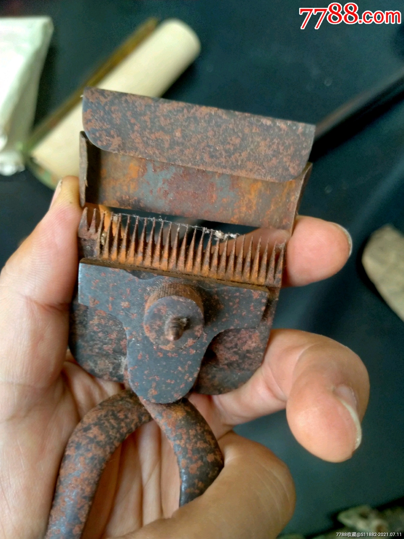 完美漂亮民国大红酸枝木老红木理发推子手动推了带安全帽