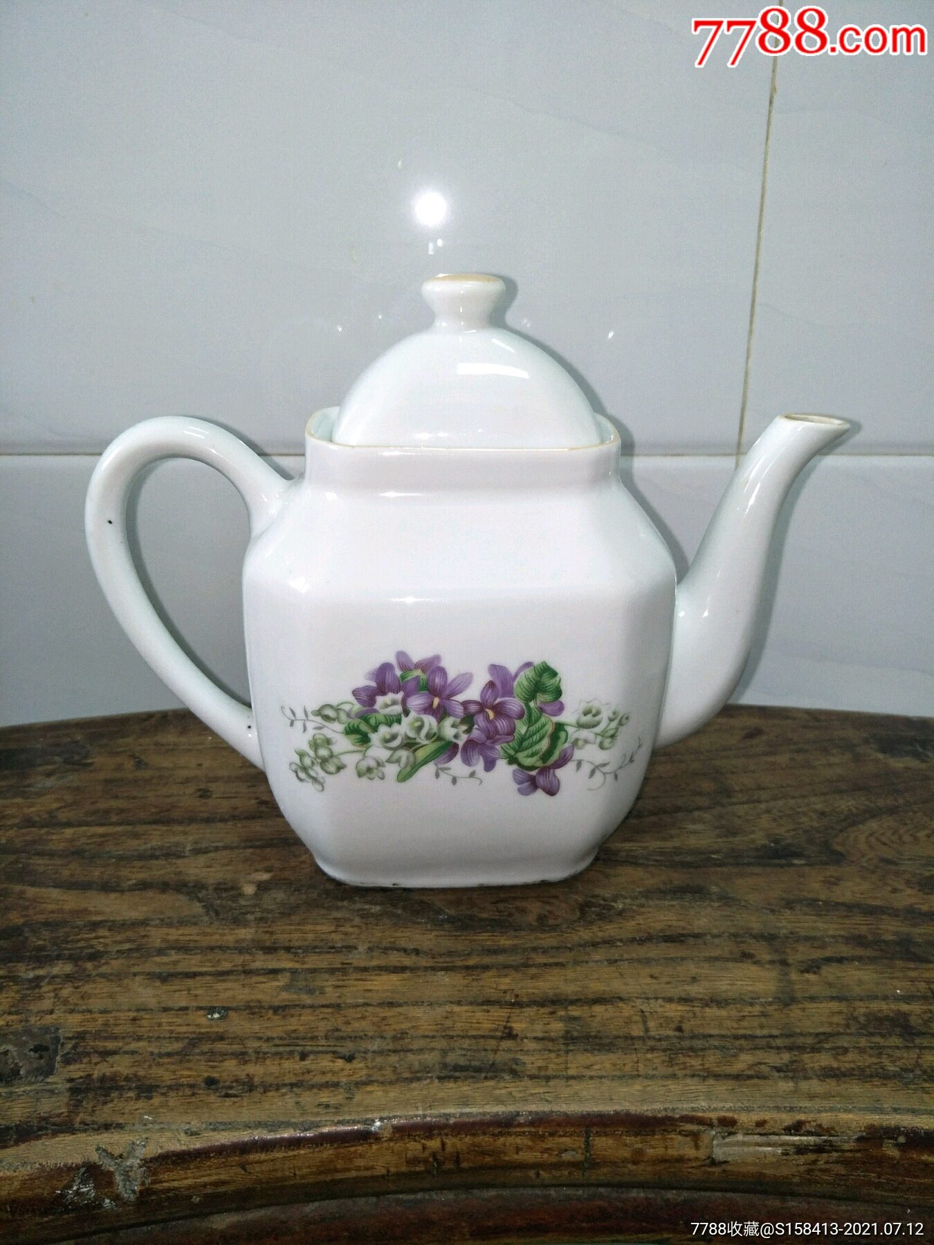 60年代景德镇贴花茶壶