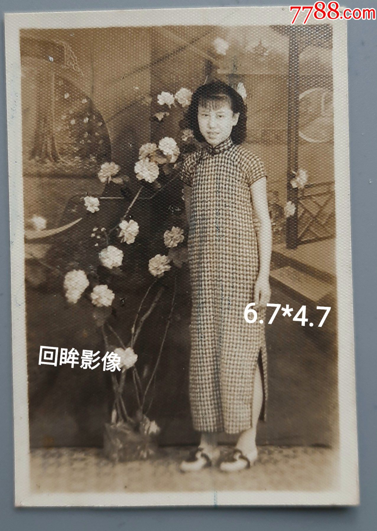 民国旗袍女子与花_老照片_回眸影像【7788收藏__收藏热线】
